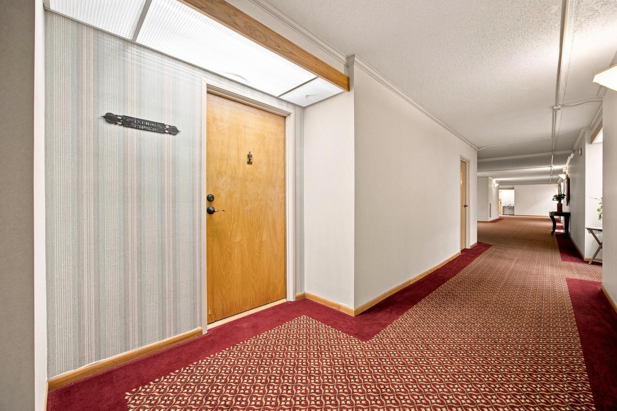 1978 condo for sale at 105 3rd Street N, Unit 203 in Moorhead, MN — 2 bed, 2 bath (photo 5 of 36)