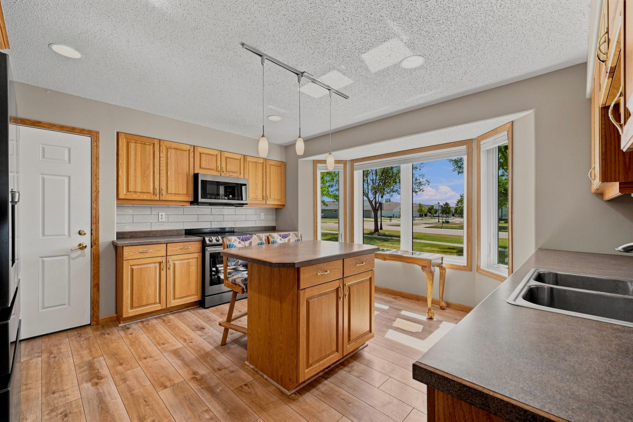 2003 twin home for sale at 3595 Harrison Street S in Fargo, ND — 3 bed, 2 bath (photo 12 of 50)