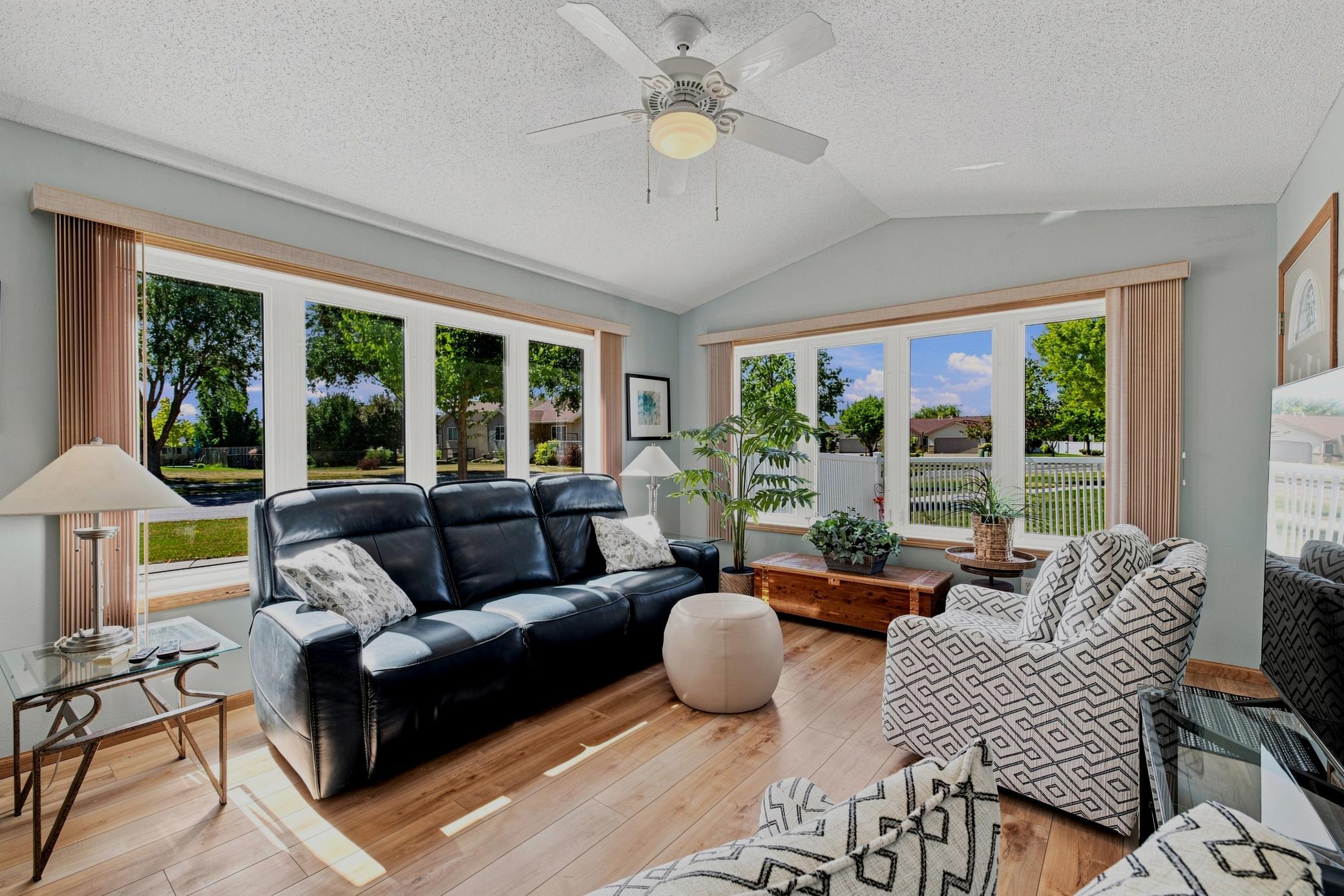 2003 twin home for sale at 3595 Harrison Street S in Fargo, ND — 3 bed, 2 bath (photo 18 of 50)