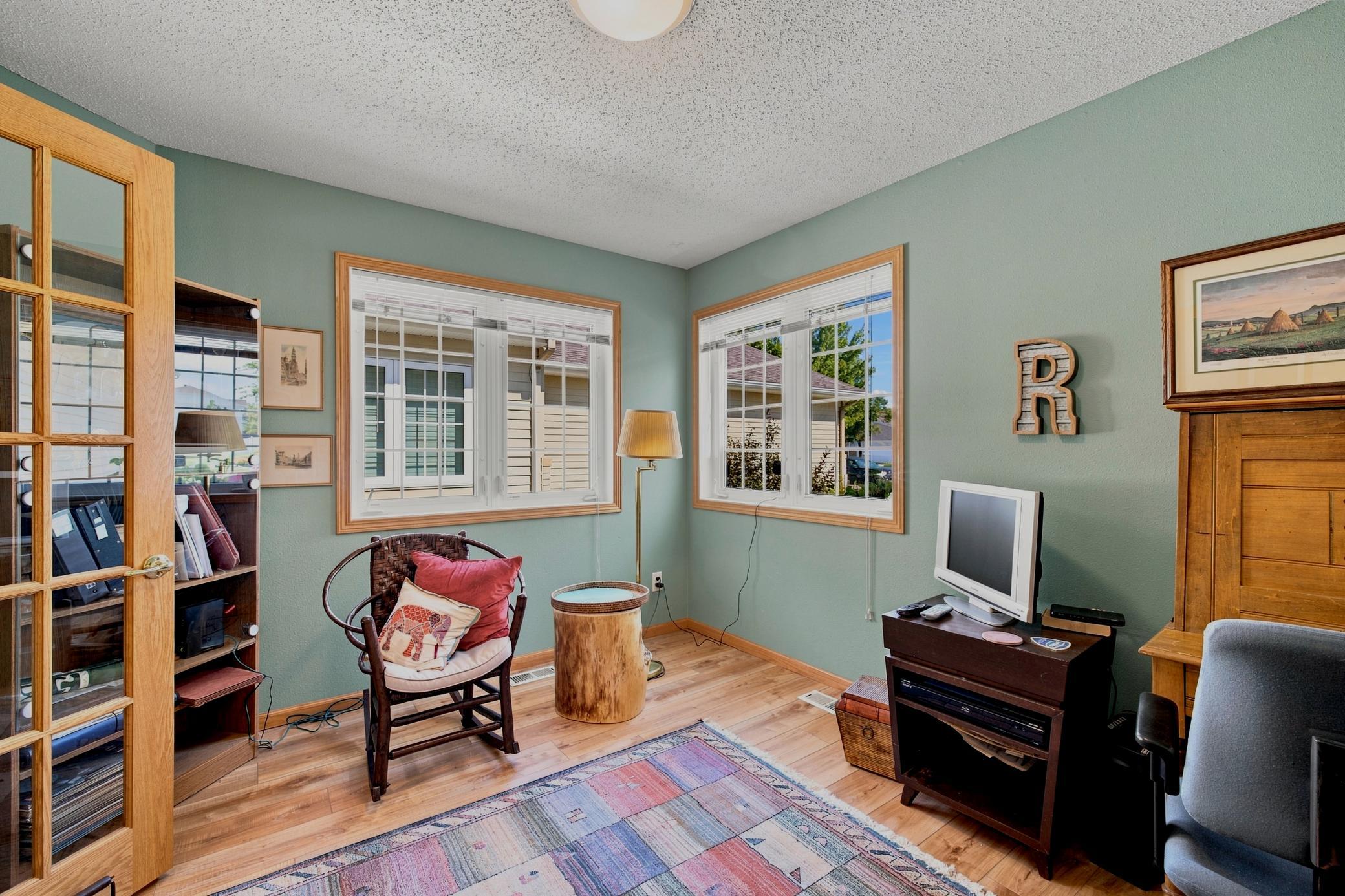 2003 twin home for sale at 3595 Harrison Street S in Fargo, ND — 3 bed, 2 bath (photo 6 of 50)