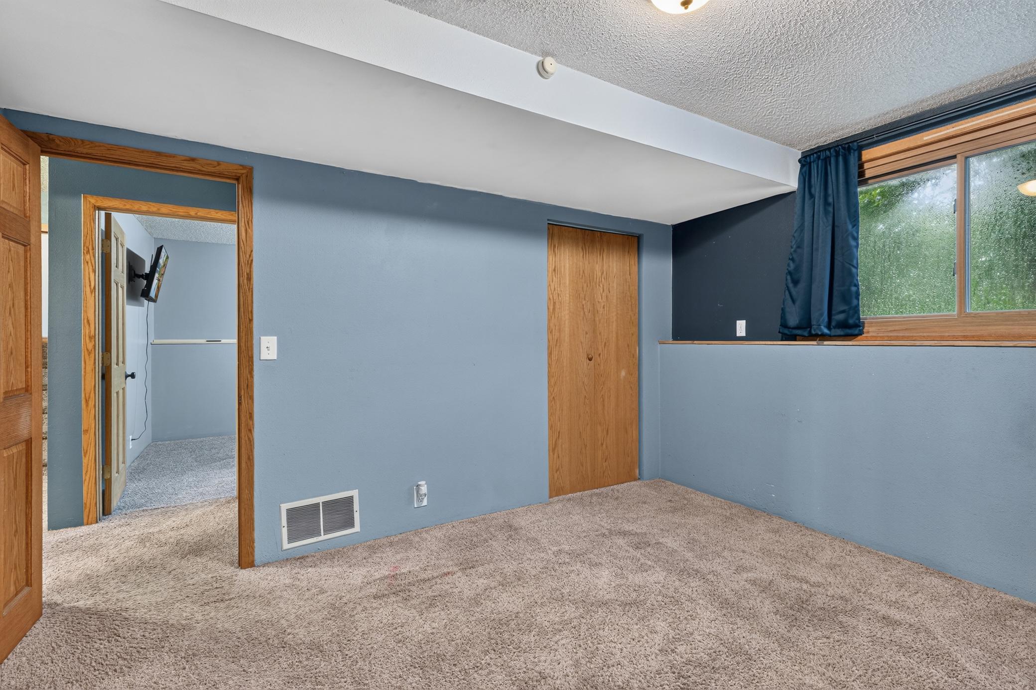 1990 single family home for sale at 16046 Woodrow Road in Brainerd, MN — 4 bed, 2 bath (photo 20 of 35)