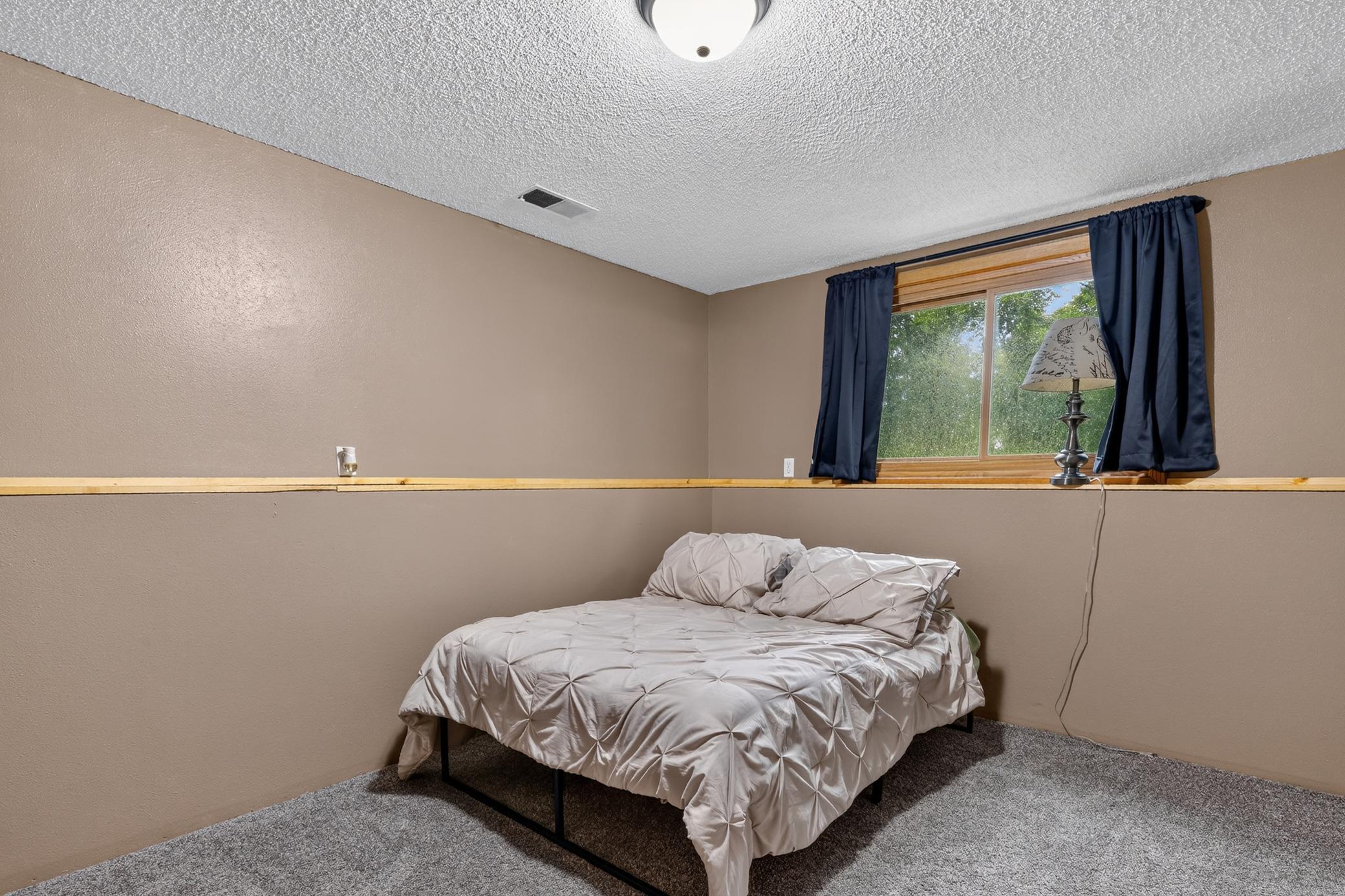 1990 single family home for sale at 16046 Woodrow Road in Brainerd, MN — 4 bed, 2 bath (photo 21 of 35)