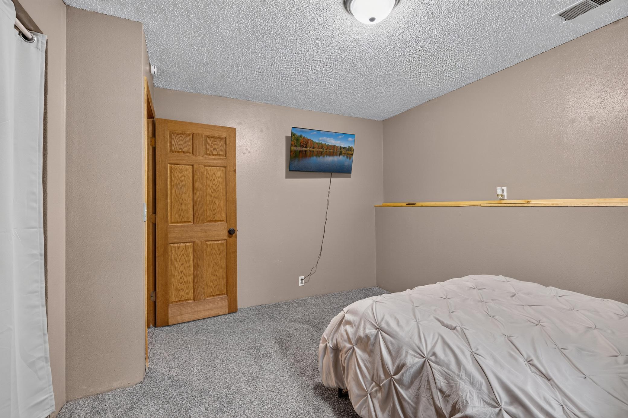 1990 single family home for sale at 16046 Woodrow Road in Brainerd, MN — 4 bed, 2 bath (photo 22 of 35)