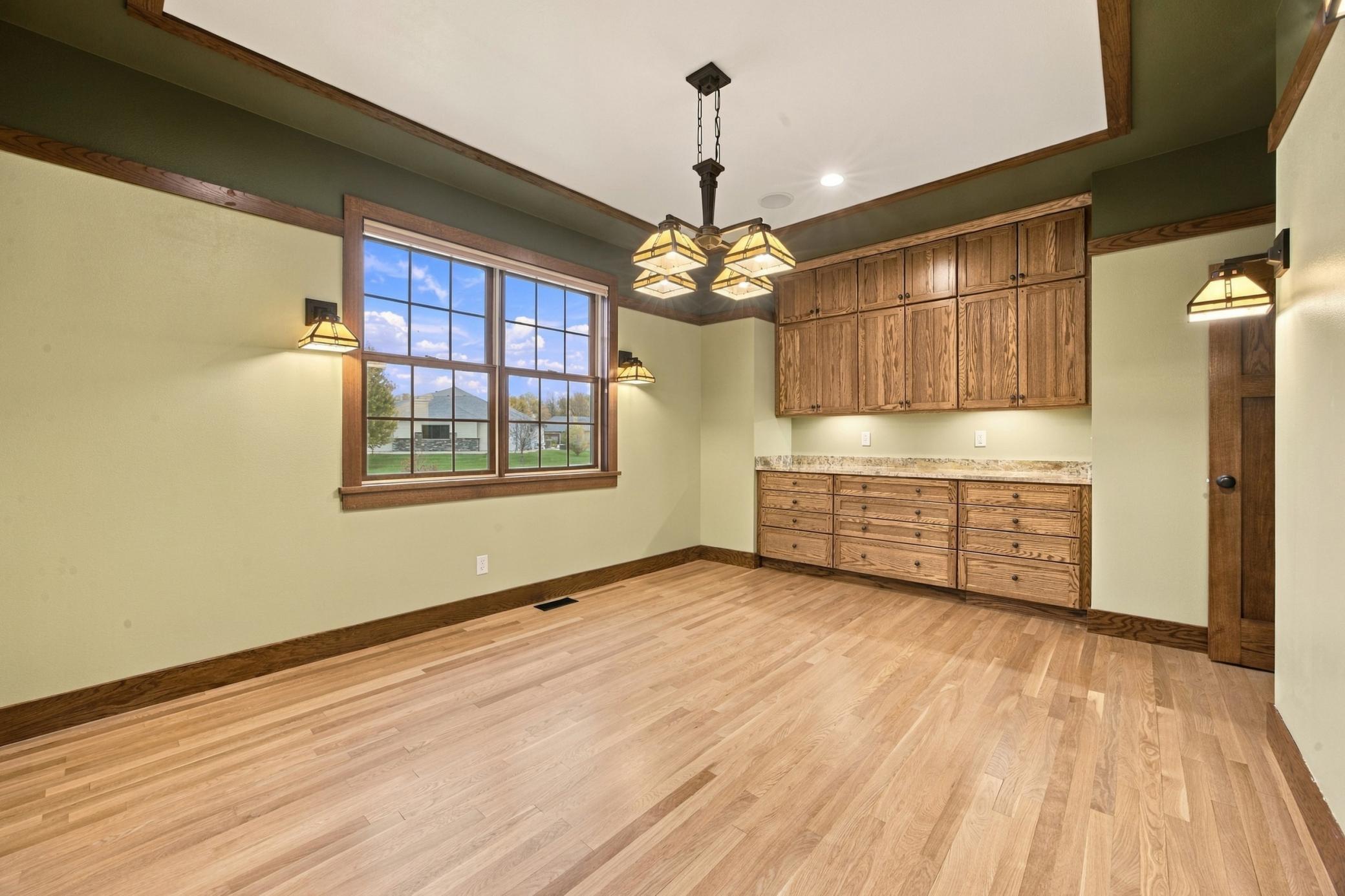 2005 single family home for sale at 7107 Maple Lane in Horace, ND — 4 bed, 4 bath (photo 14 of 72)