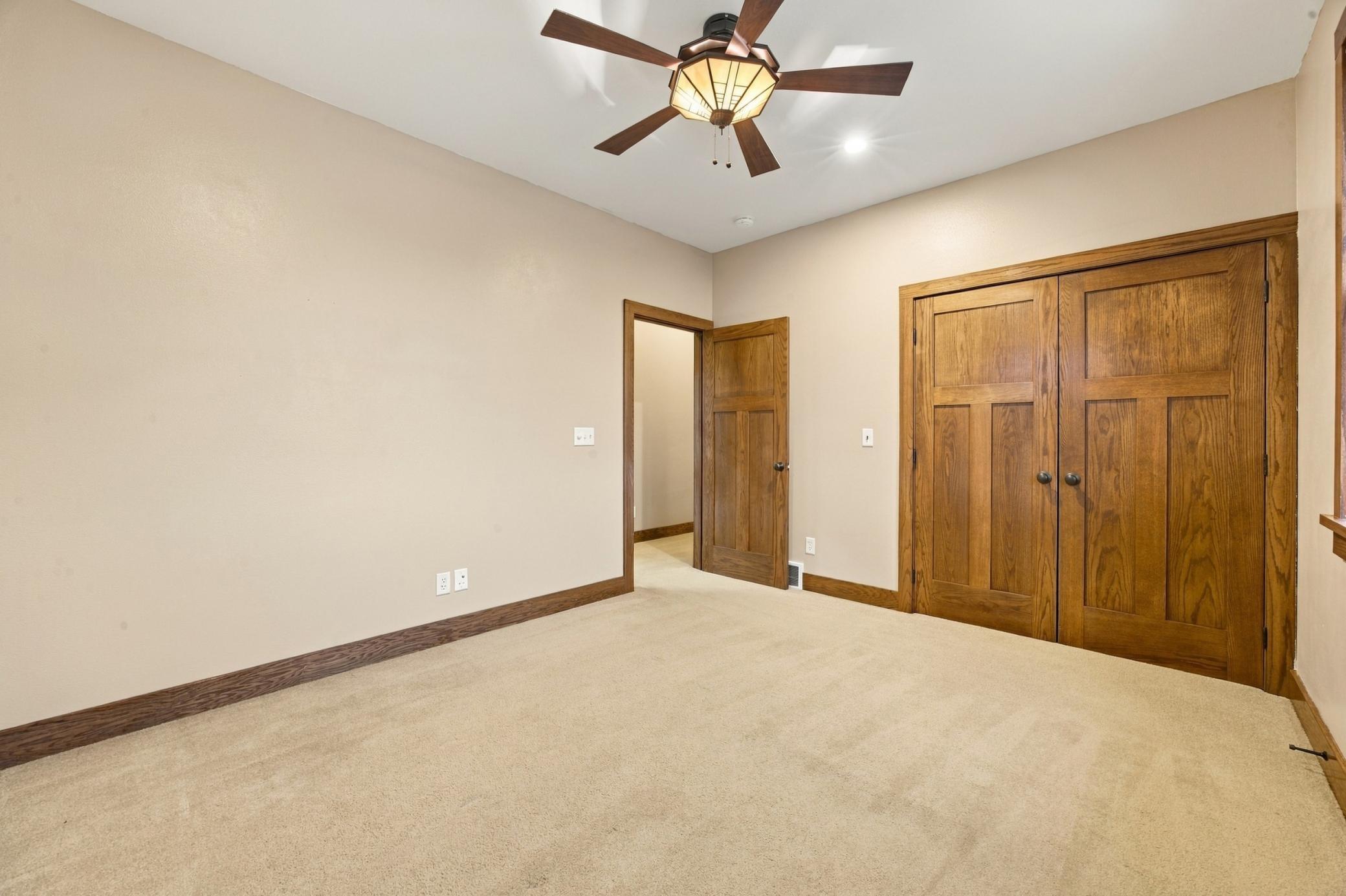 2005 single family home for sale at 7107 Maple Lane in Horace, ND — 4 bed, 4 bath (photo 27 of 72)