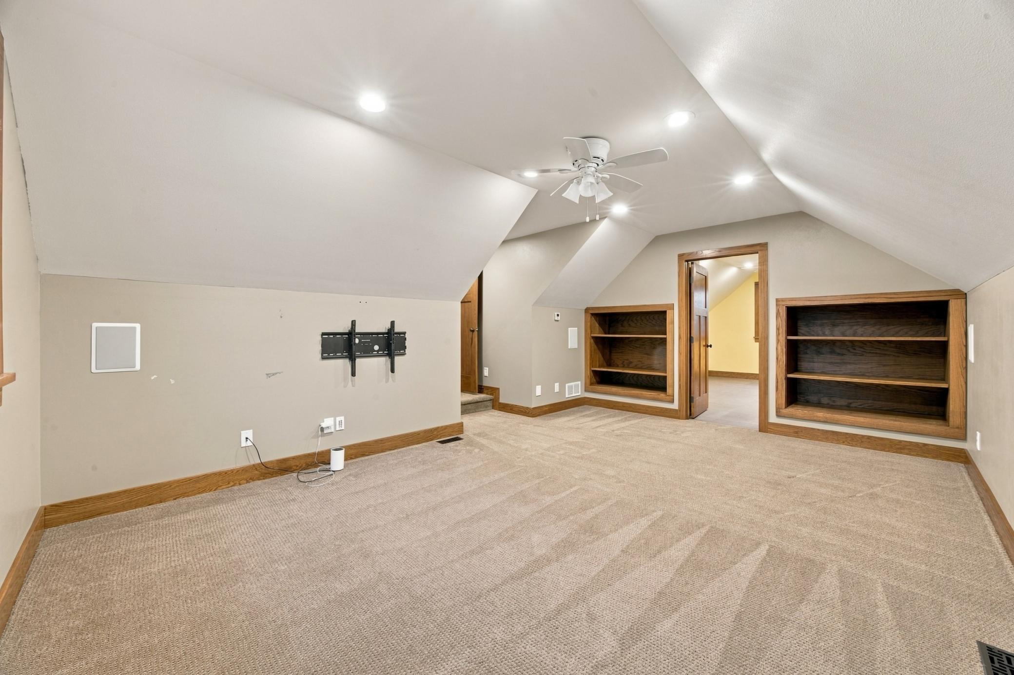 2005 single family home for sale at 7107 Maple Lane in Horace, ND — 4 bed, 4 bath (photo 32 of 72)