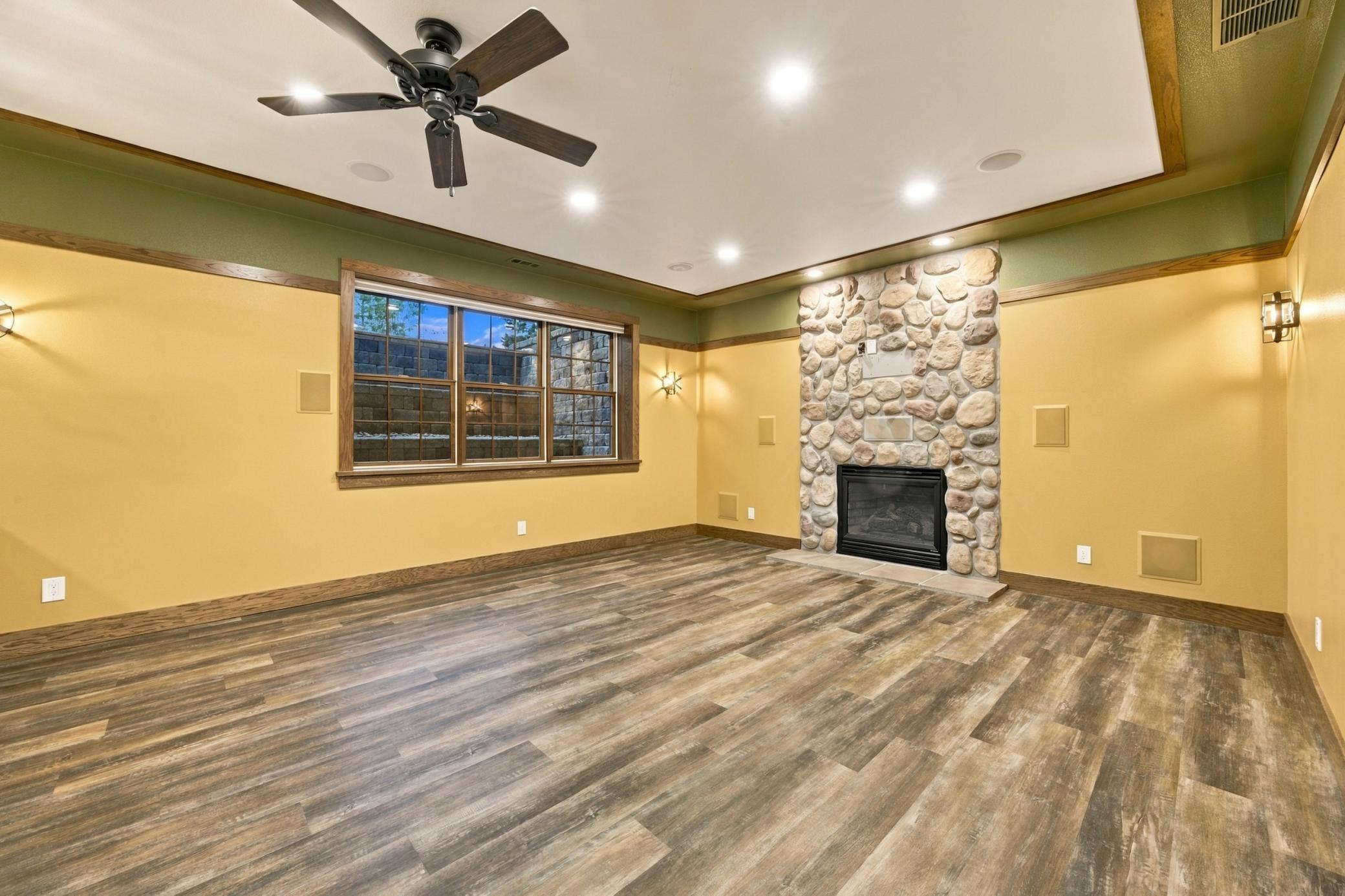 2005 single family home for sale at 7107 Maple Lane in Horace, ND — 4 bed, 4 bath (photo 40 of 72)