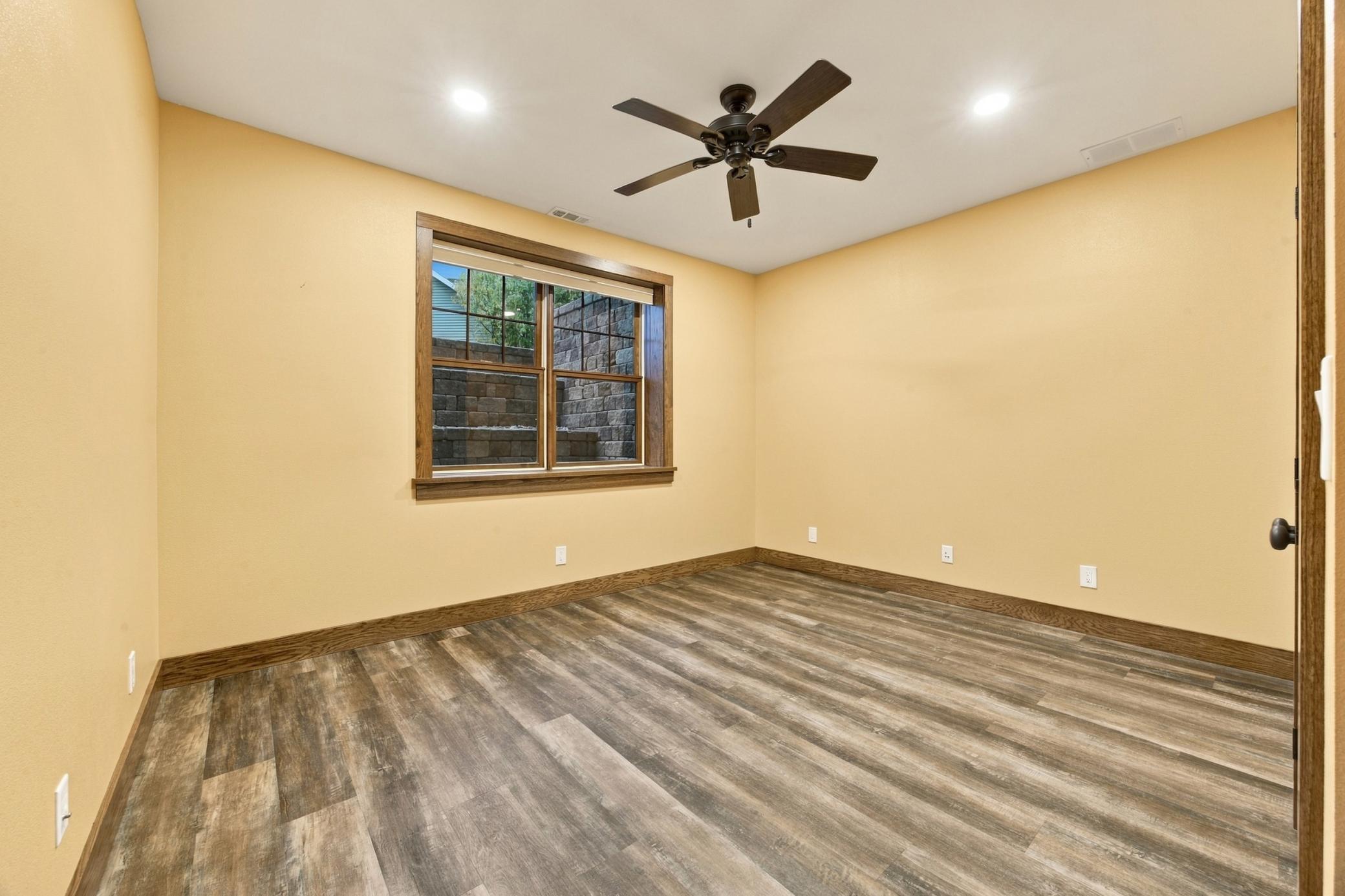 2005 single family home for sale at 7107 Maple Lane in Horace, ND — 4 bed, 4 bath (photo 45 of 72)
