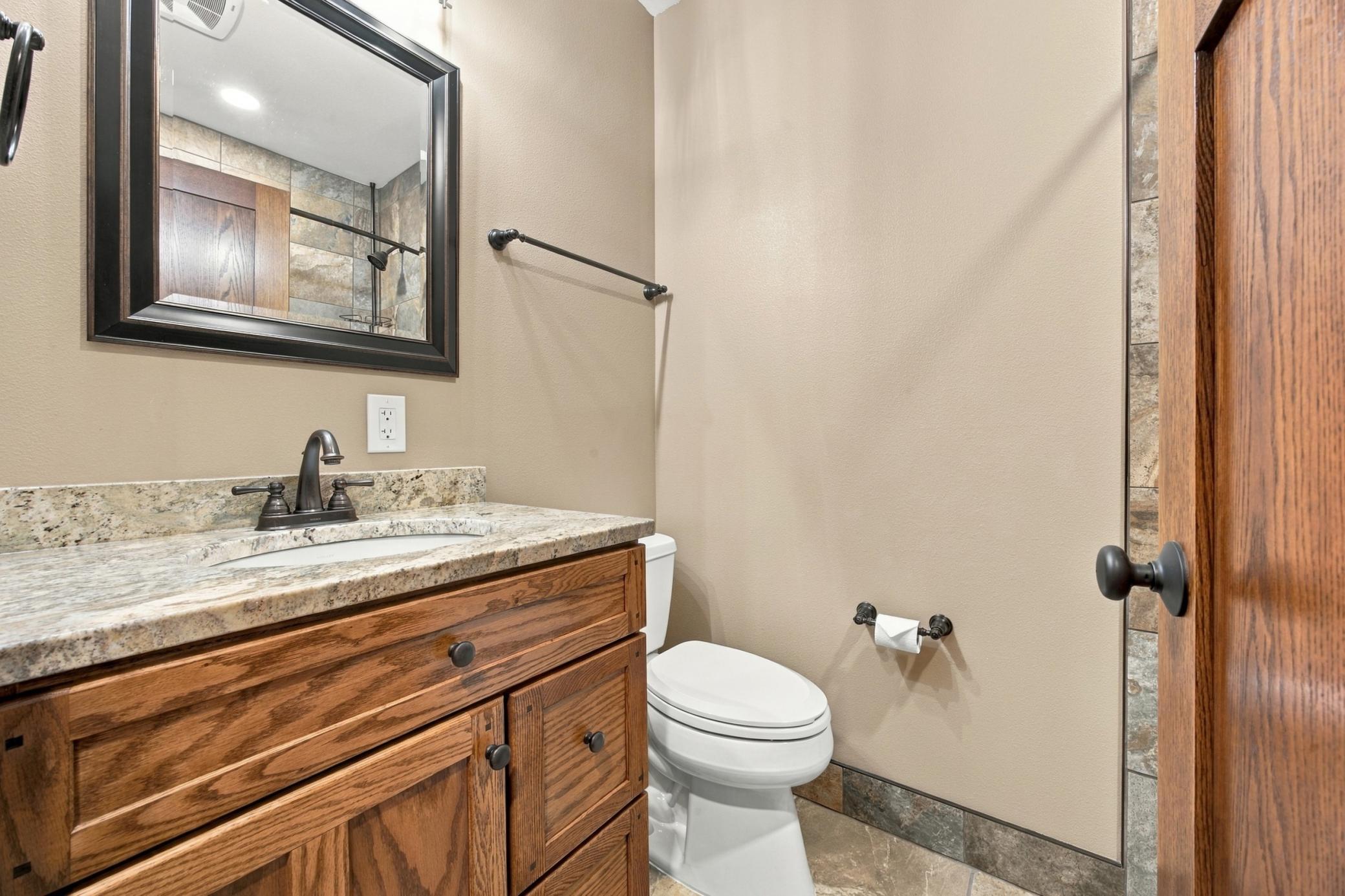 2005 single family home for sale at 7107 Maple Lane in Horace, ND — 4 bed, 4 bath (photo 47 of 72)