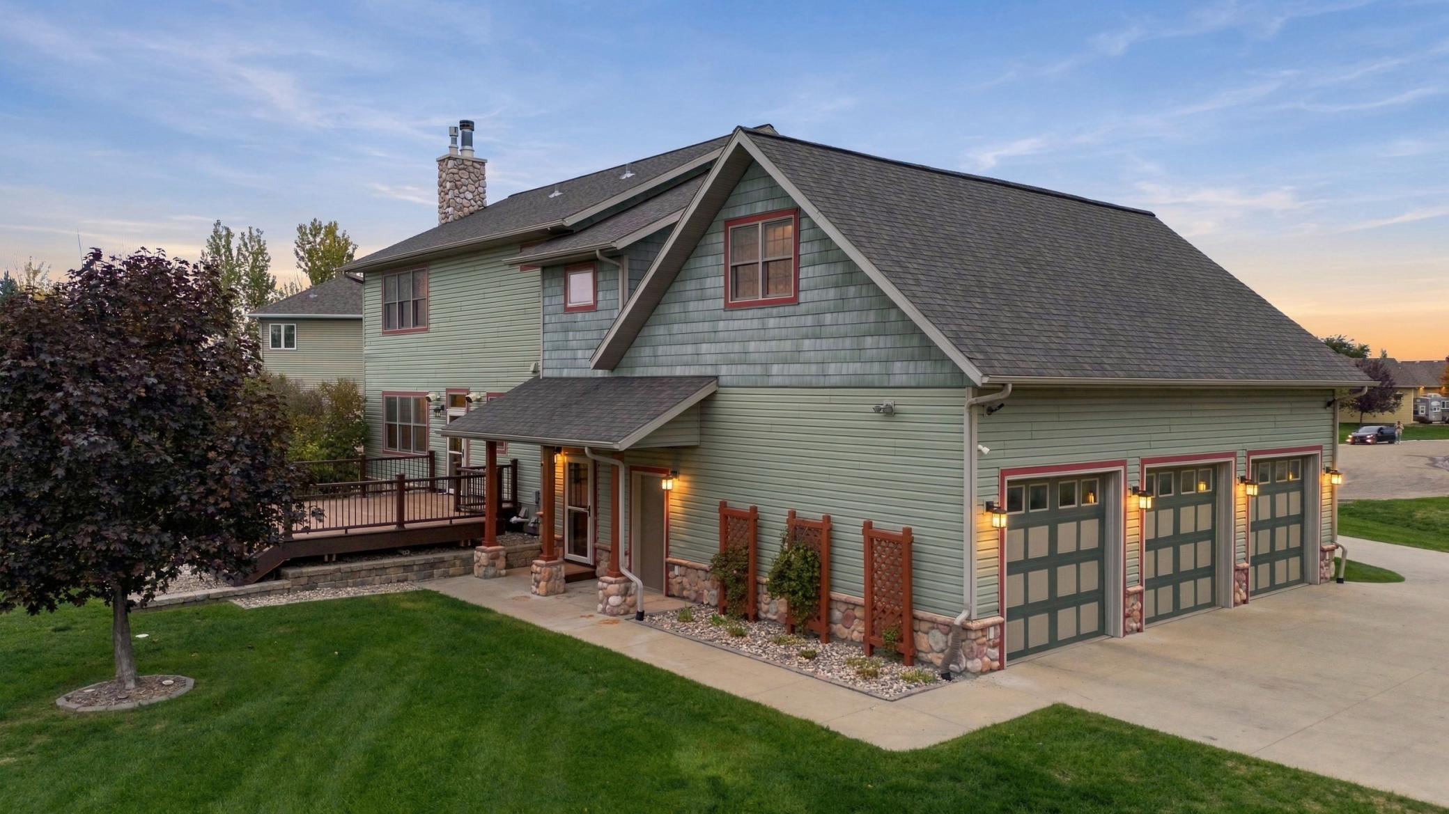 2005 single family home for sale at 7107 Maple Lane in Horace, ND — 4 bed, 4 bath (photo 57 of 72)