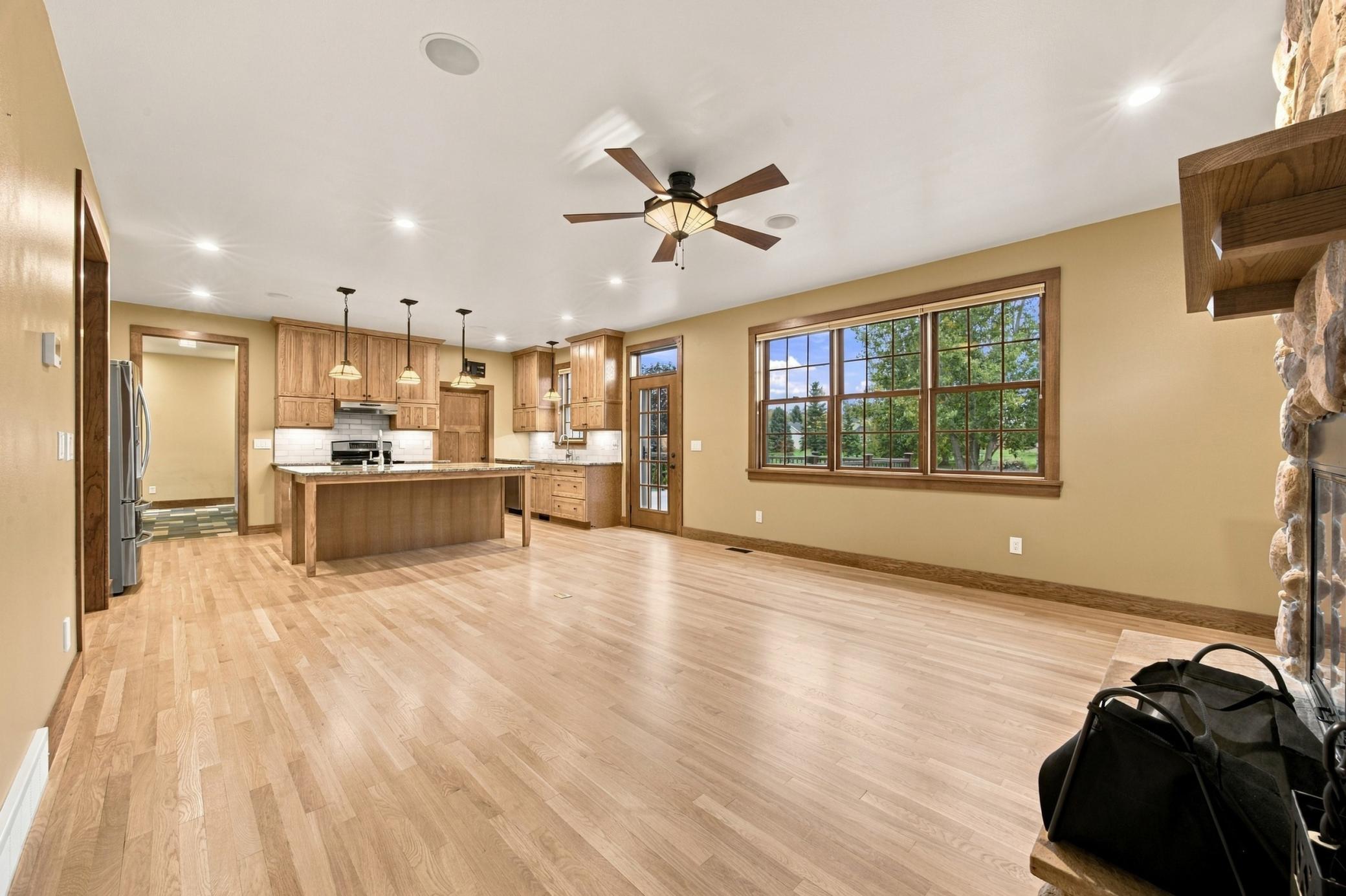 2005 single family home for sale at 7107 Maple Lane in Horace, ND — 4 bed, 4 bath (photo 7 of 72)