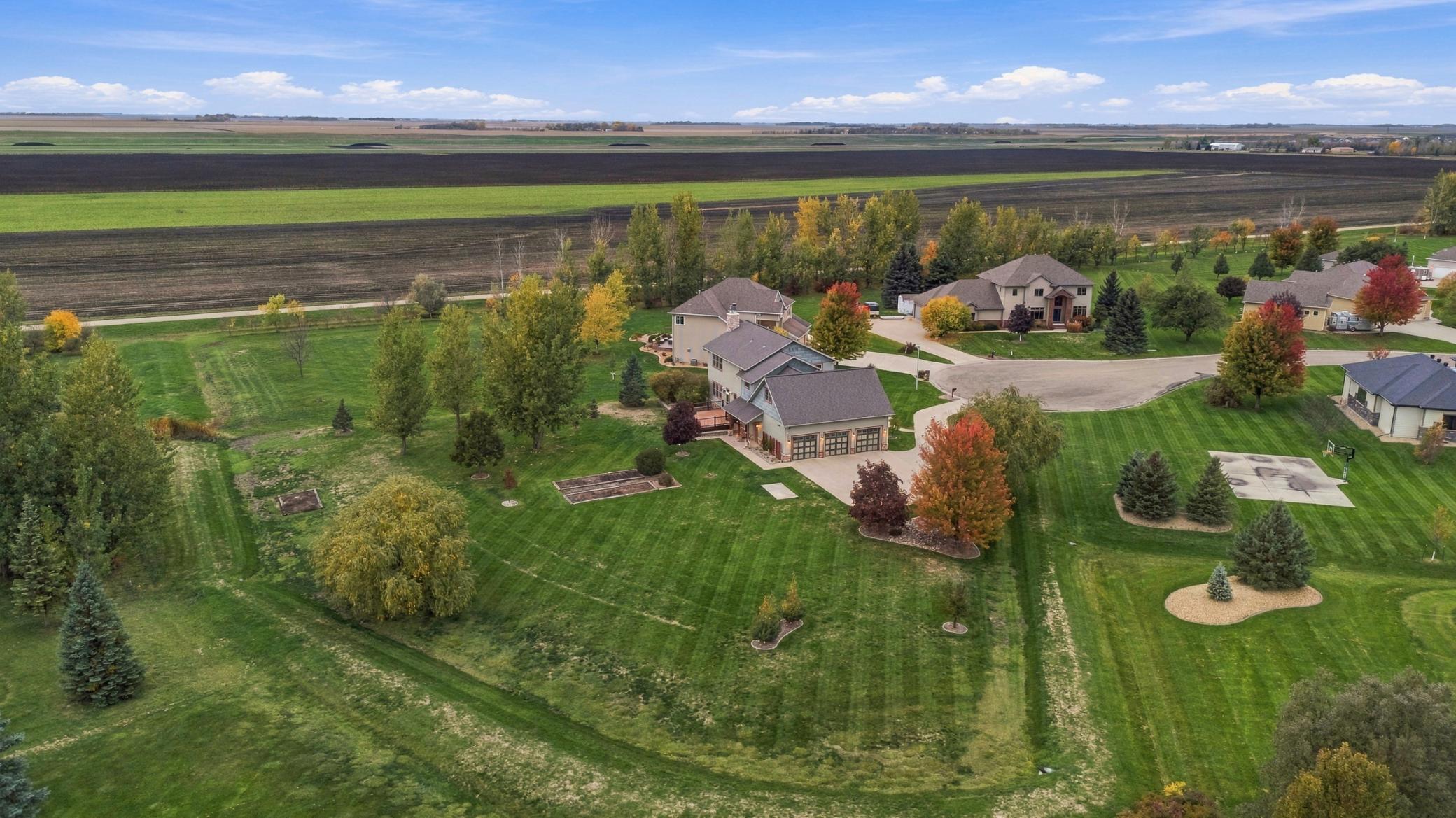 2005 single family home for sale at 7107 Maple Lane in Horace, ND — 4 bed, 4 bath (photo 61 of 72)