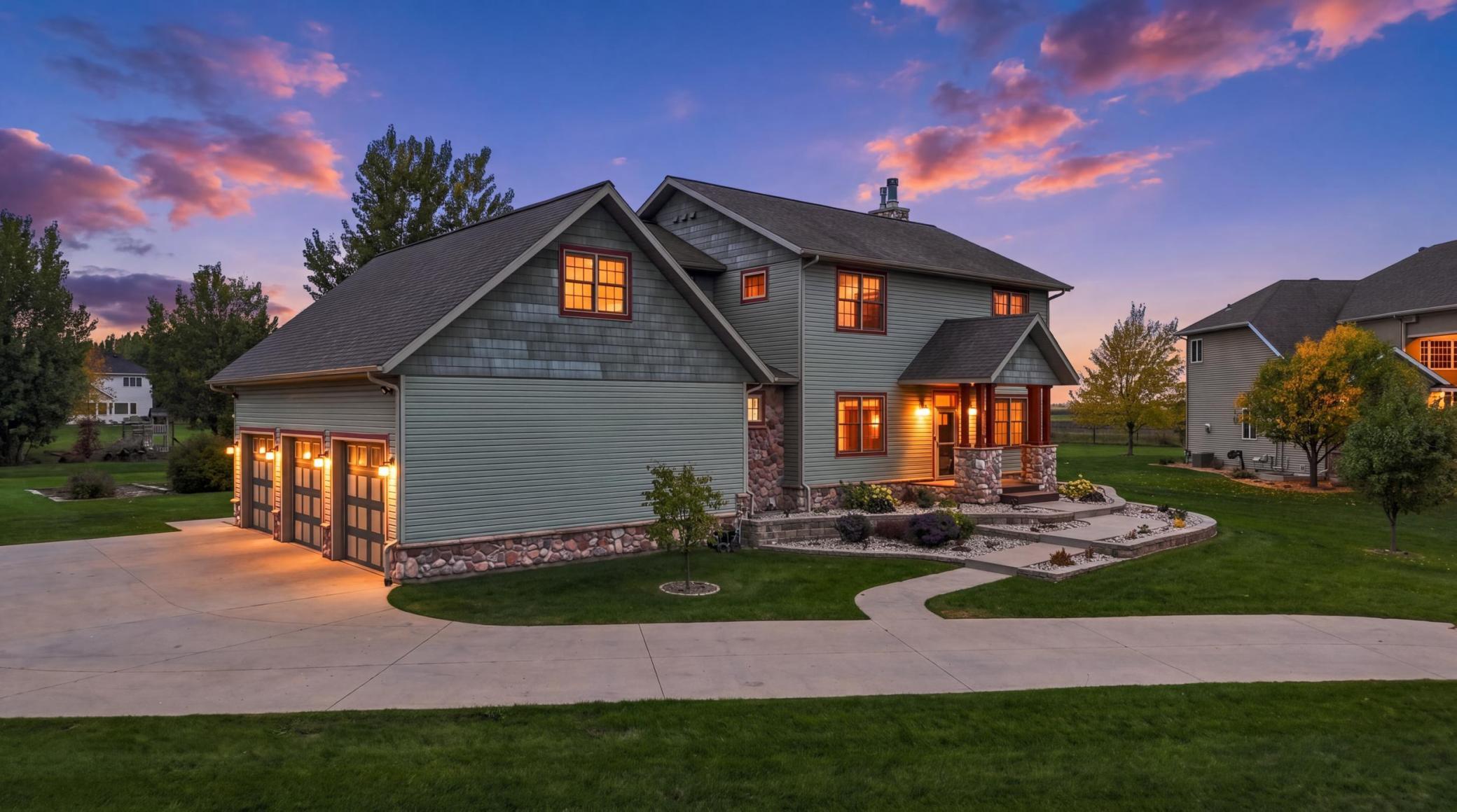 2005 single family home for sale at 7107 Maple Lane in Horace, ND — 4 bed, 4 bath (photo 66 of 72)