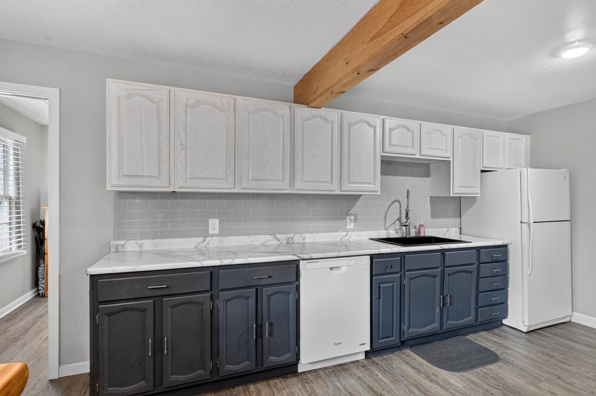 1940 single family home for sale at 219 S Dayton Avenue in Parkers Prairie, MN — 2 bed, 1 bath (photo 3 of 36)