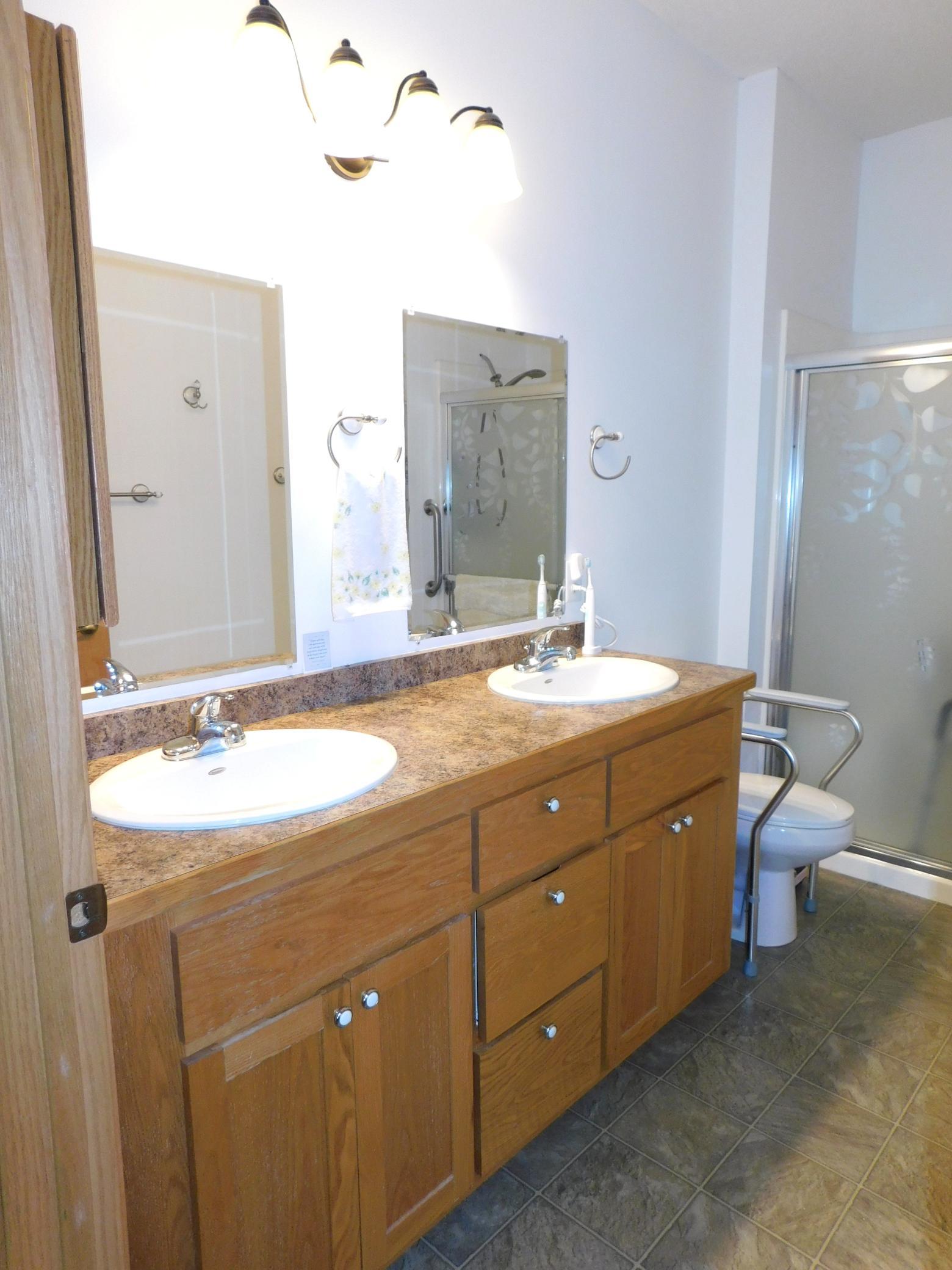 2006 townhouse for sale at 617 4th Street NW, Unit 1 in Aitkin, MN — 2 bed, 2 bath (photo 12 of 46)