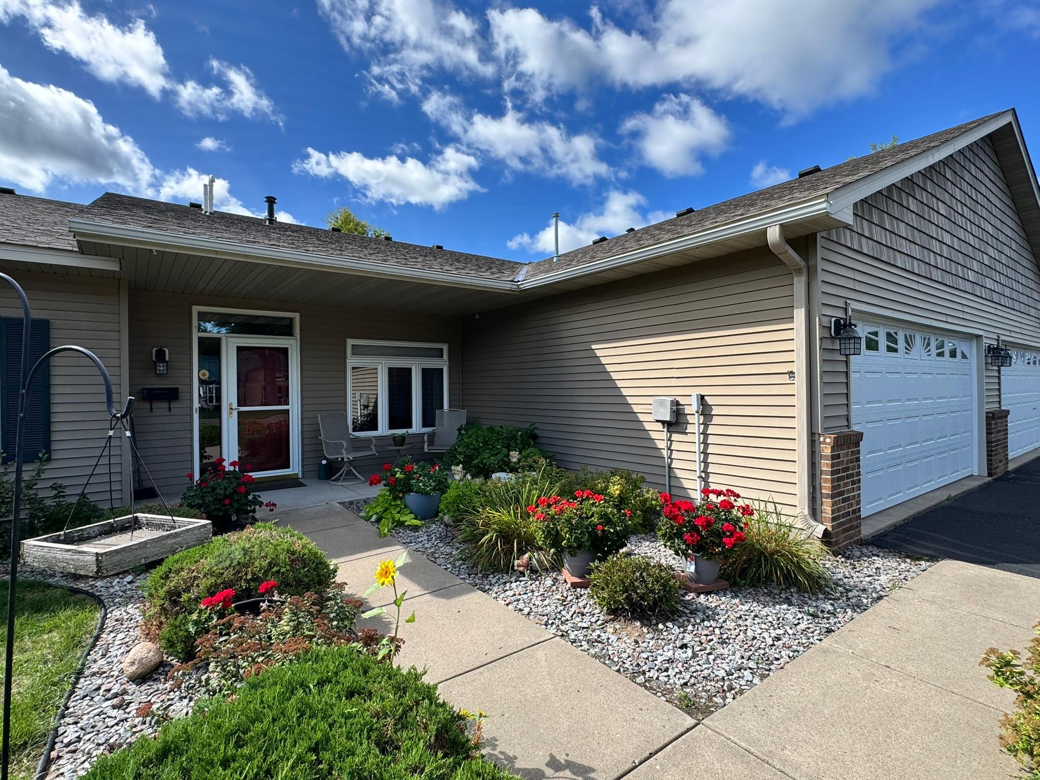 2006 townhouse for sale at 617 4th Street NW, Unit 1 in Aitkin, MN — 2 bed, 2 bath (photo 4 of 46)