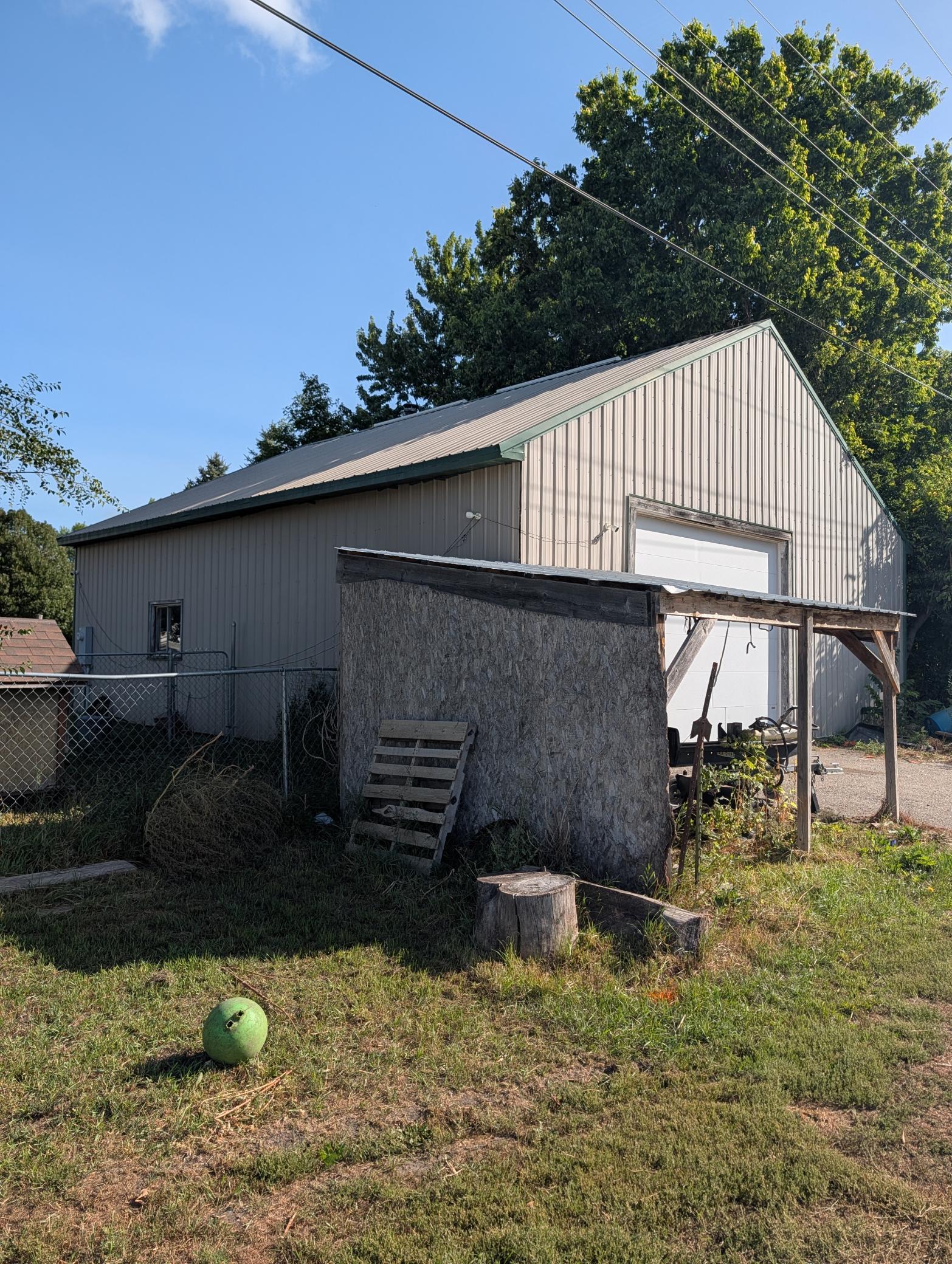 1901 single family home for sale at 780 Elm Street in Kindred, ND — 1 bed, 2 bath (photo 8 of 31)