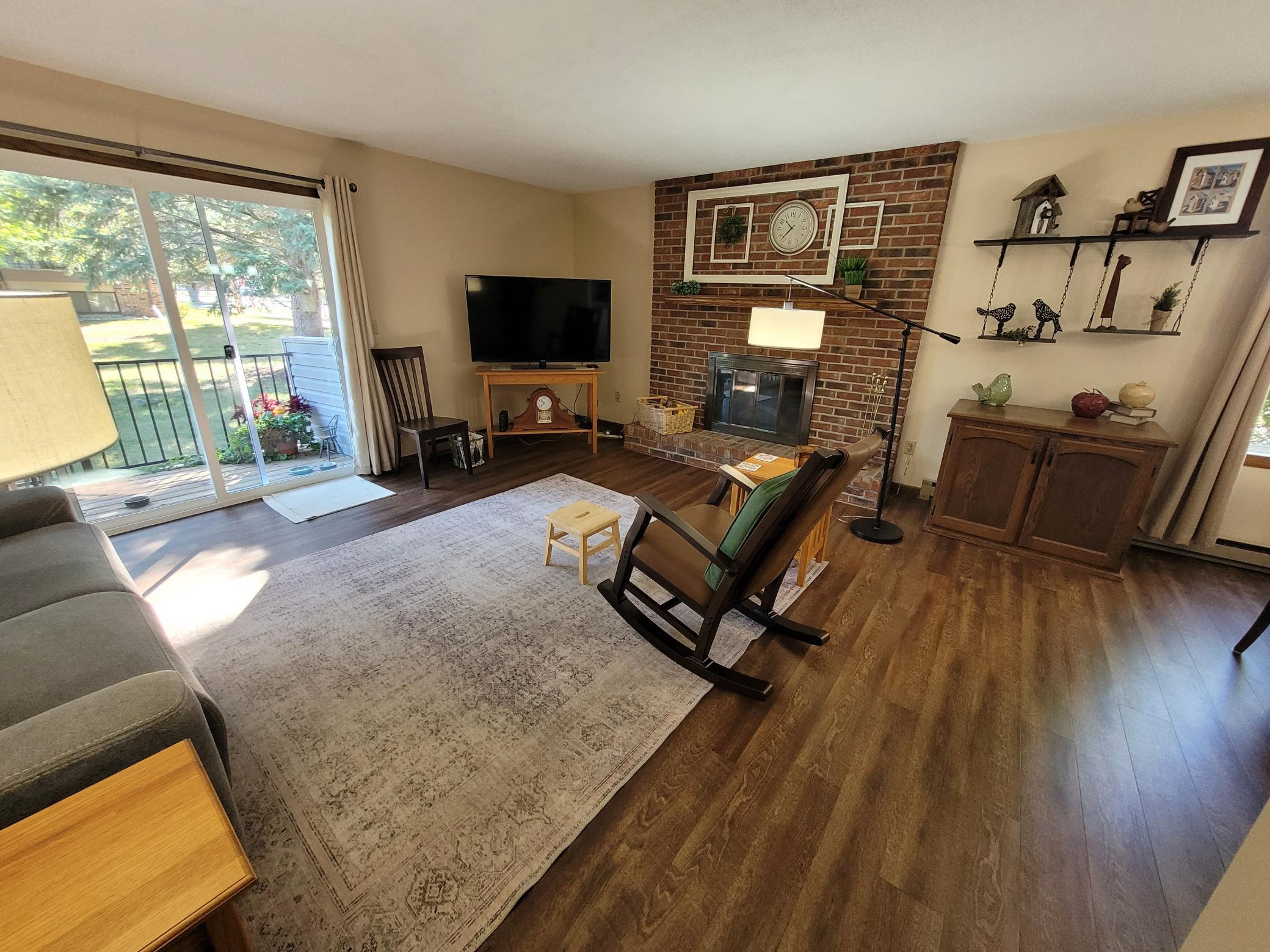 1976 condo for sale at 1439 25th Avenue S, Unit 101 in Fargo, ND — 2 bed, 2 bath (photo 5 of 14)