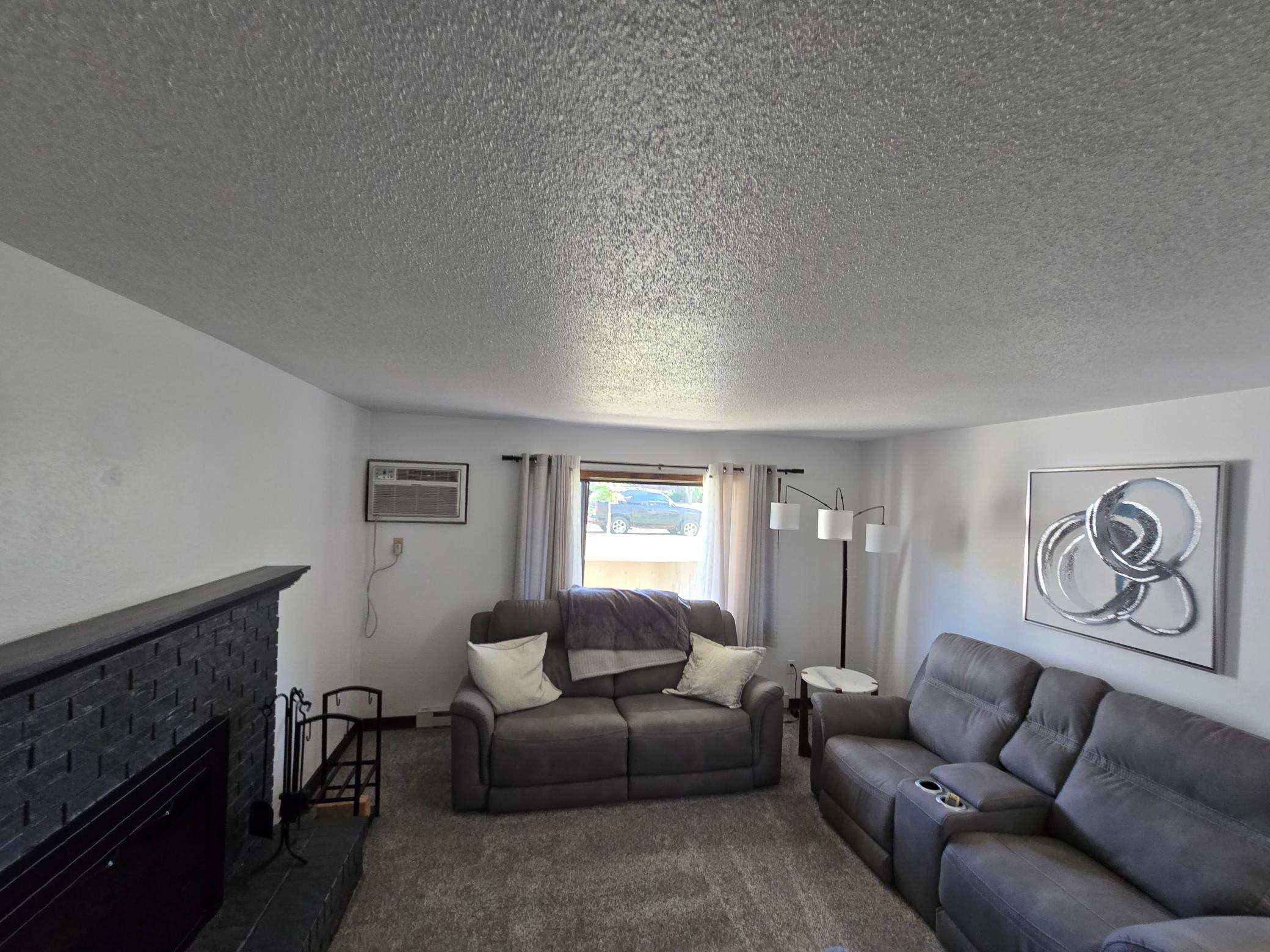 1979 condo for sale at 331 Prairiewood Circle S, Unit 102 in Fargo, ND — 2 bed, 1 bath (photo 8 of 17)