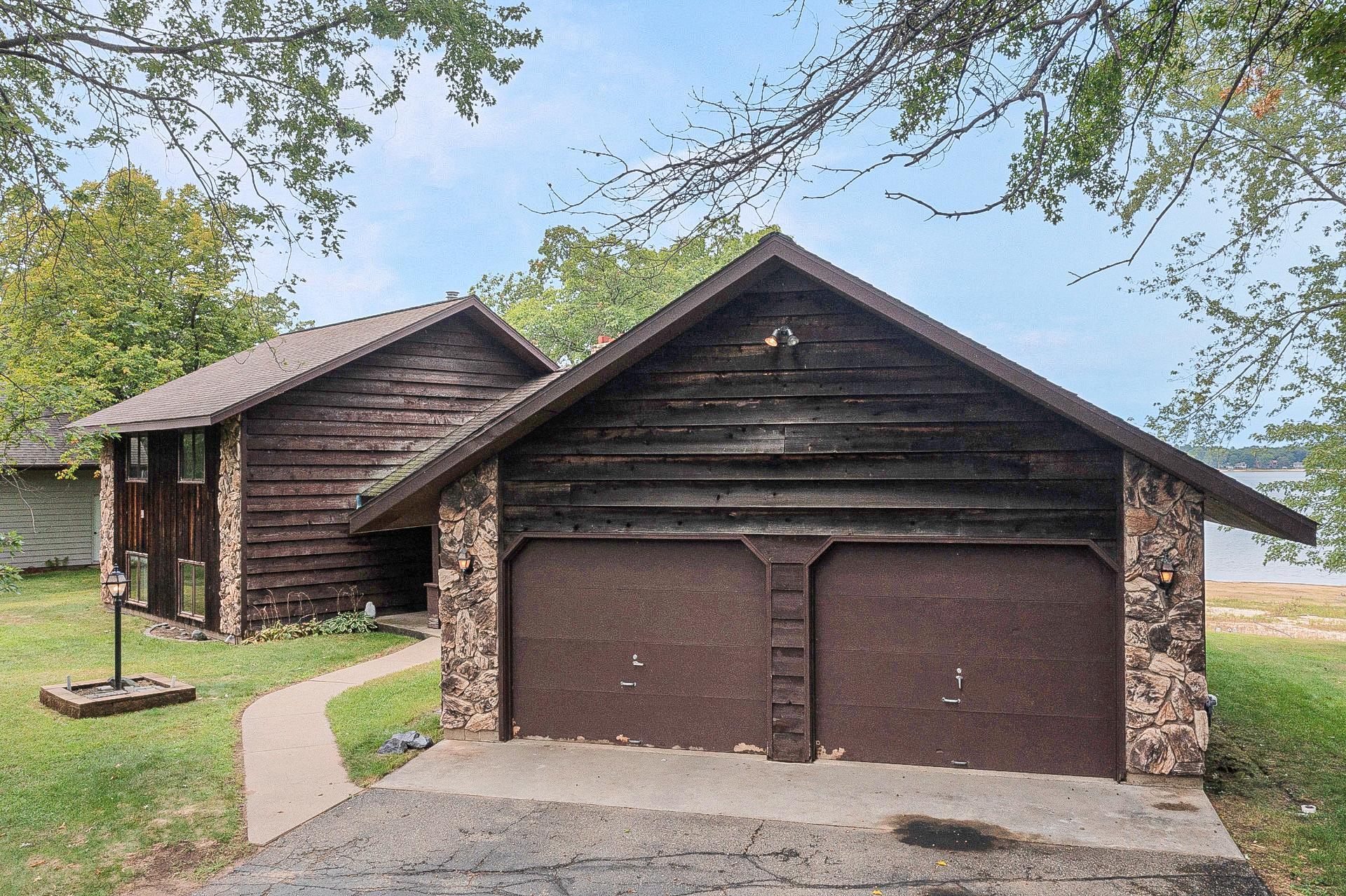 1976 single family home for sale at 13567 Maplewood Drive in Baxter, MN — 3 bed, 3 bath (photo 11 of 81)