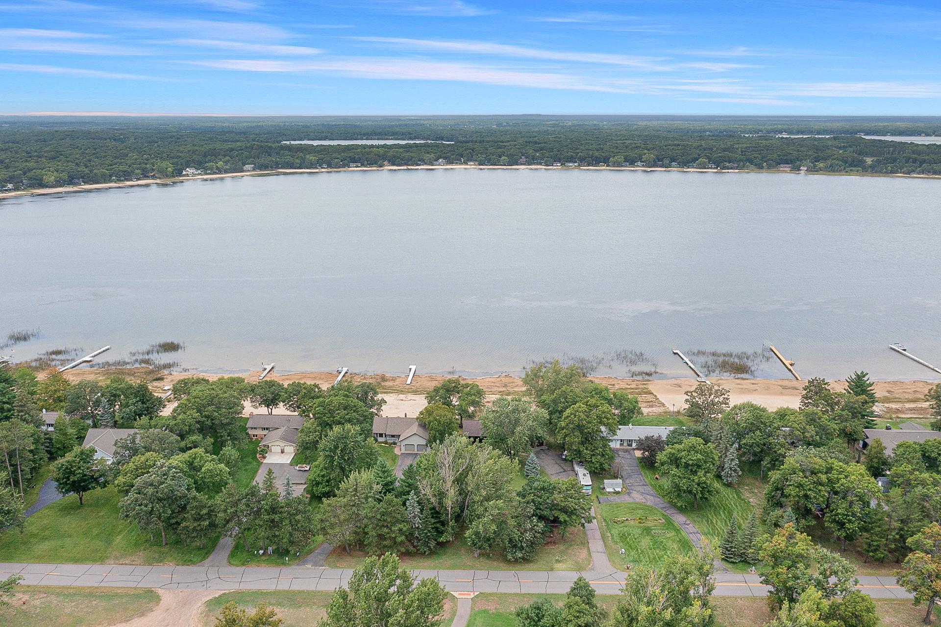 1976 single family home for sale at 13567 Maplewood Drive in Baxter, MN — 3 bed, 3 bath (photo 8 of 81)