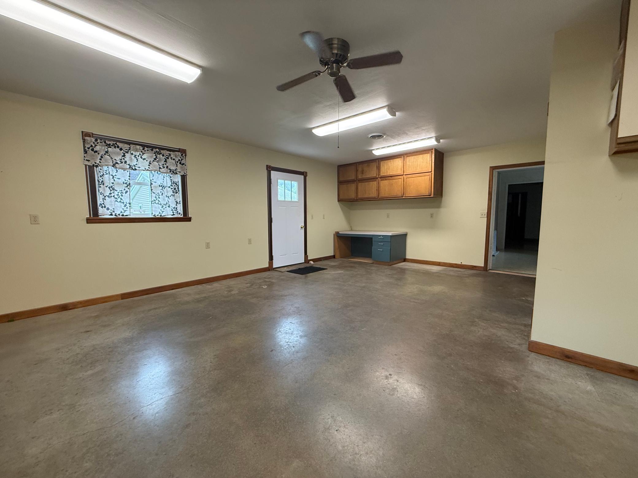 1977 single family home for sale at 333 W 3rd Avenue, Unit S in Ada, MN — 2 bed, 1 bath (photo 6 of 12)