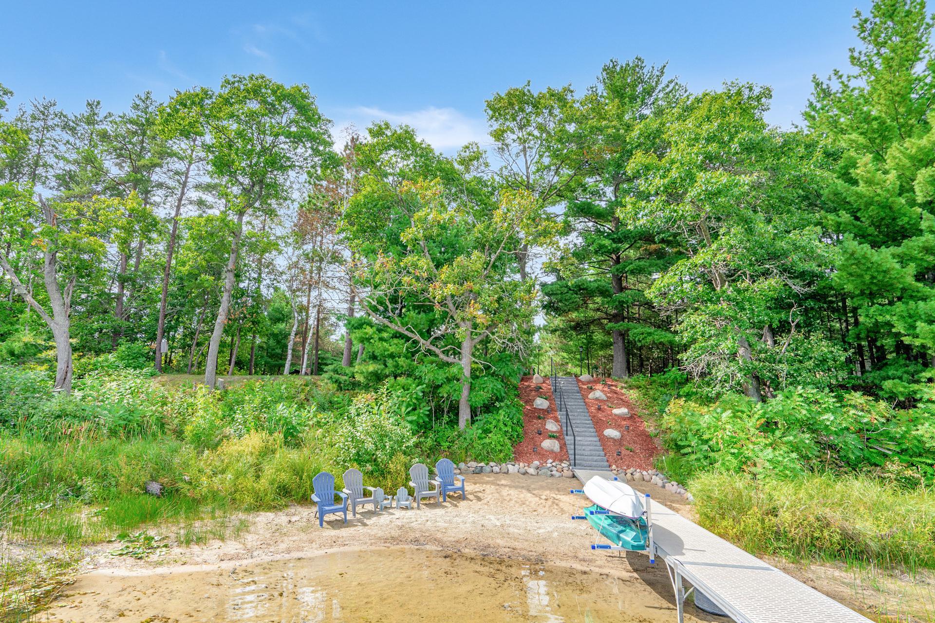 2004 single family home for sale at 1156 Stoneback Trail NW in Backus, MN — 2 bed, 2 bath (photo 3 of 55)