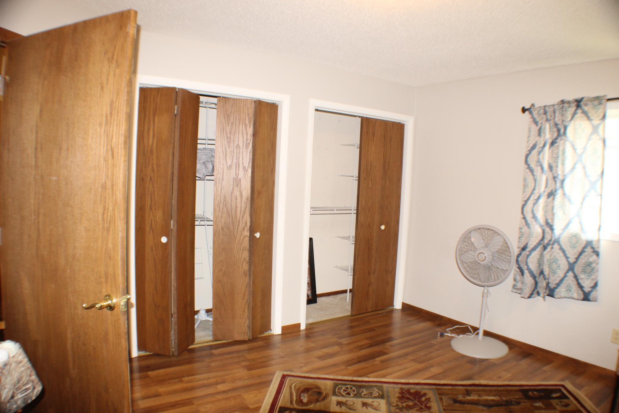 1971 single family home for sale at 421 Dale Avenue in Moorhead, MN — 5 bed, 3 bath (photo 15 of 53)