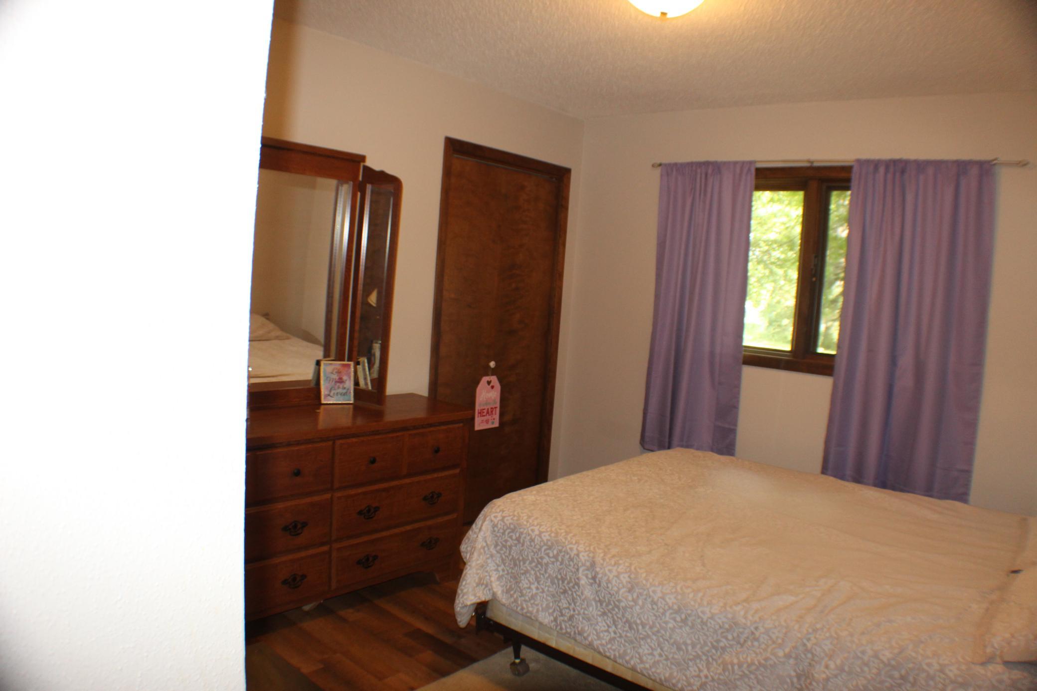 1971 single family home for sale at 421 Dale Avenue in Moorhead, MN — 5 bed, 3 bath (photo 19 of 53)
