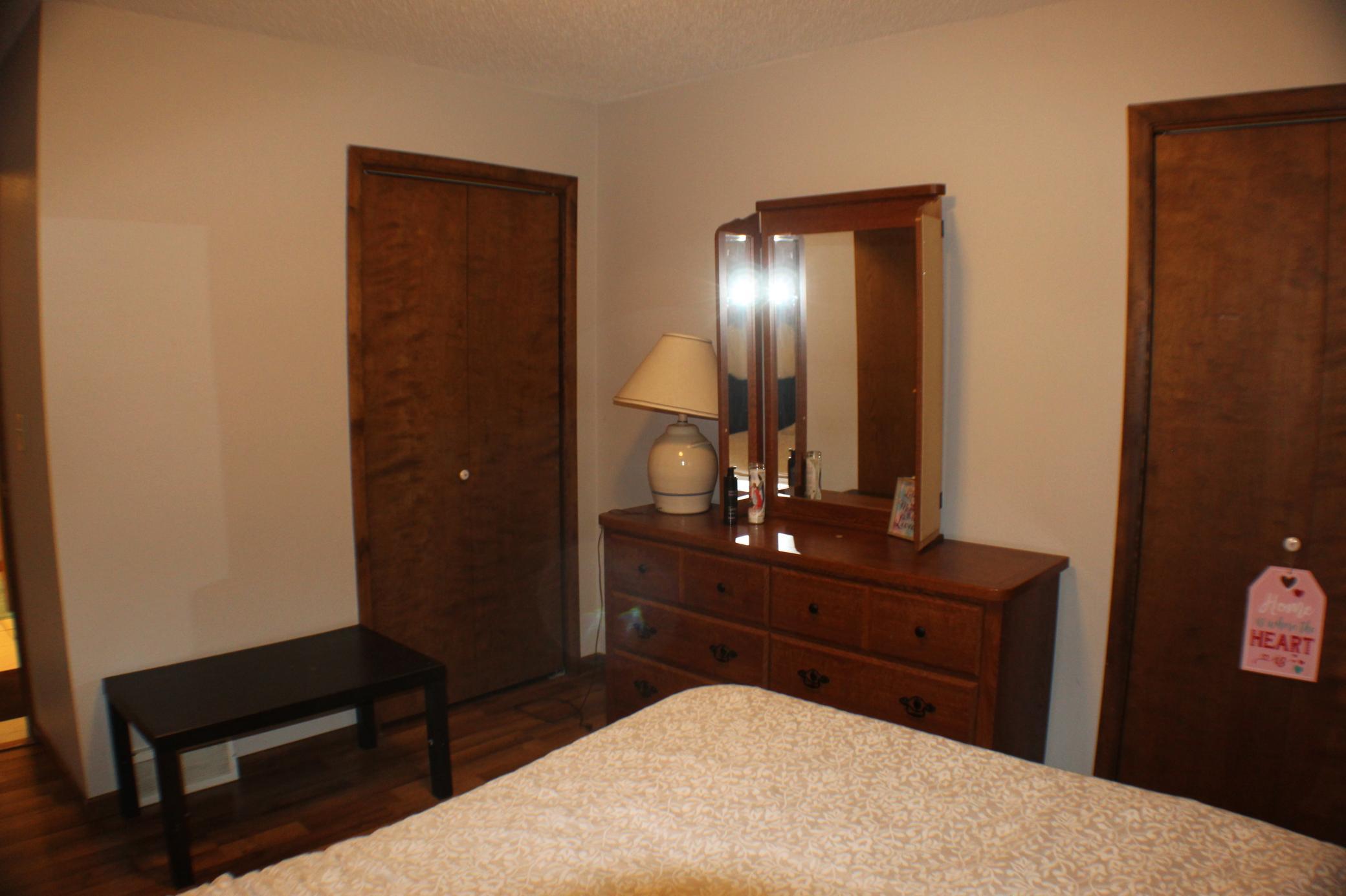 1971 single family home for sale at 421 Dale Avenue in Moorhead, MN — 5 bed, 3 bath (photo 20 of 53)