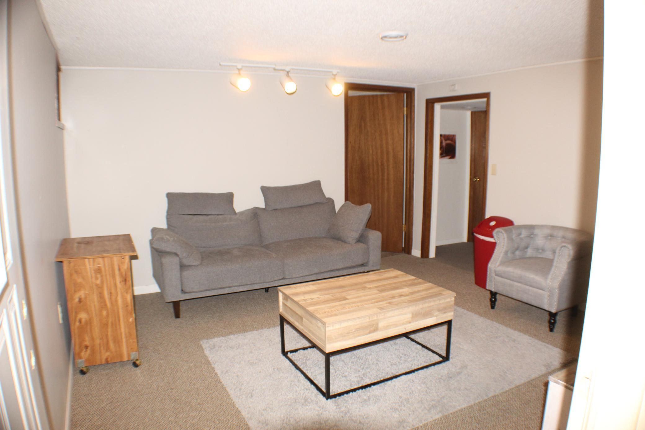 1971 single family home for sale at 421 Dale Avenue in Moorhead, MN — 5 bed, 3 bath (photo 25 of 53)