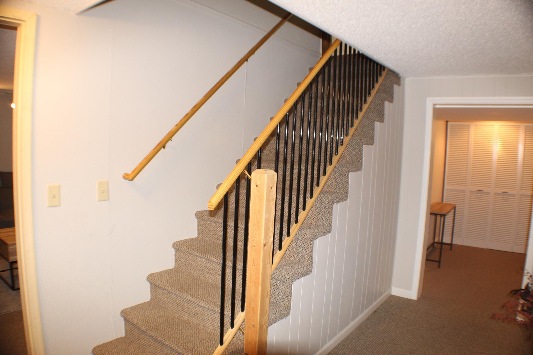 1971 single family home for sale at 421 Dale Avenue in Moorhead, MN — 5 bed, 3 bath (photo 27 of 53)