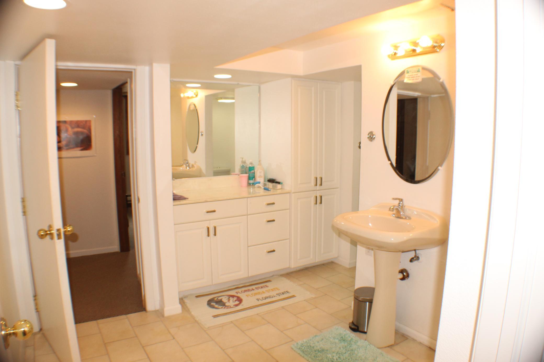 1971 single family home for sale at 421 Dale Avenue in Moorhead, MN — 5 bed, 3 bath (photo 33 of 53)