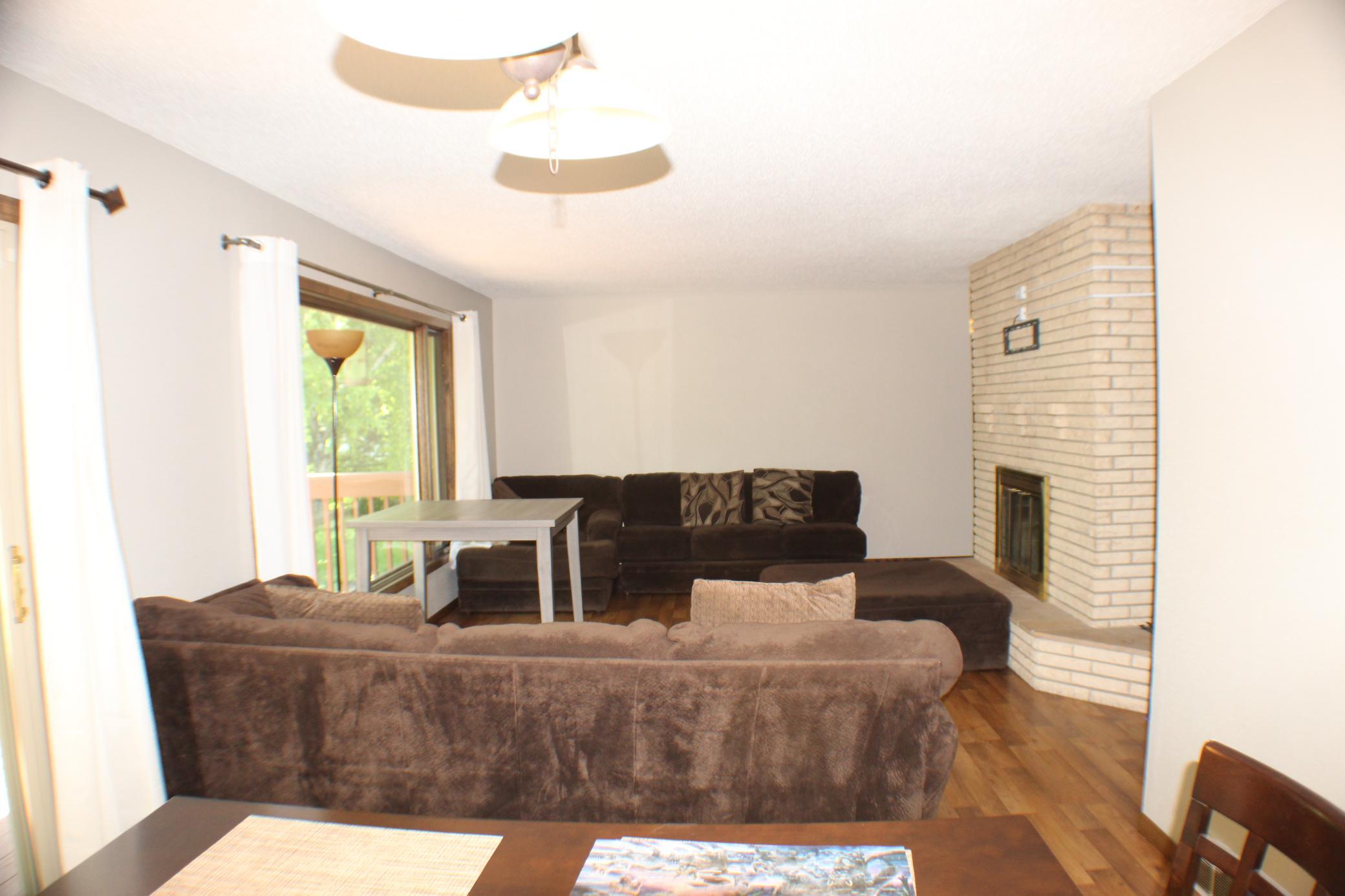 1971 single family home for sale at 421 Dale Avenue in Moorhead, MN — 5 bed, 3 bath (photo 9 of 53)