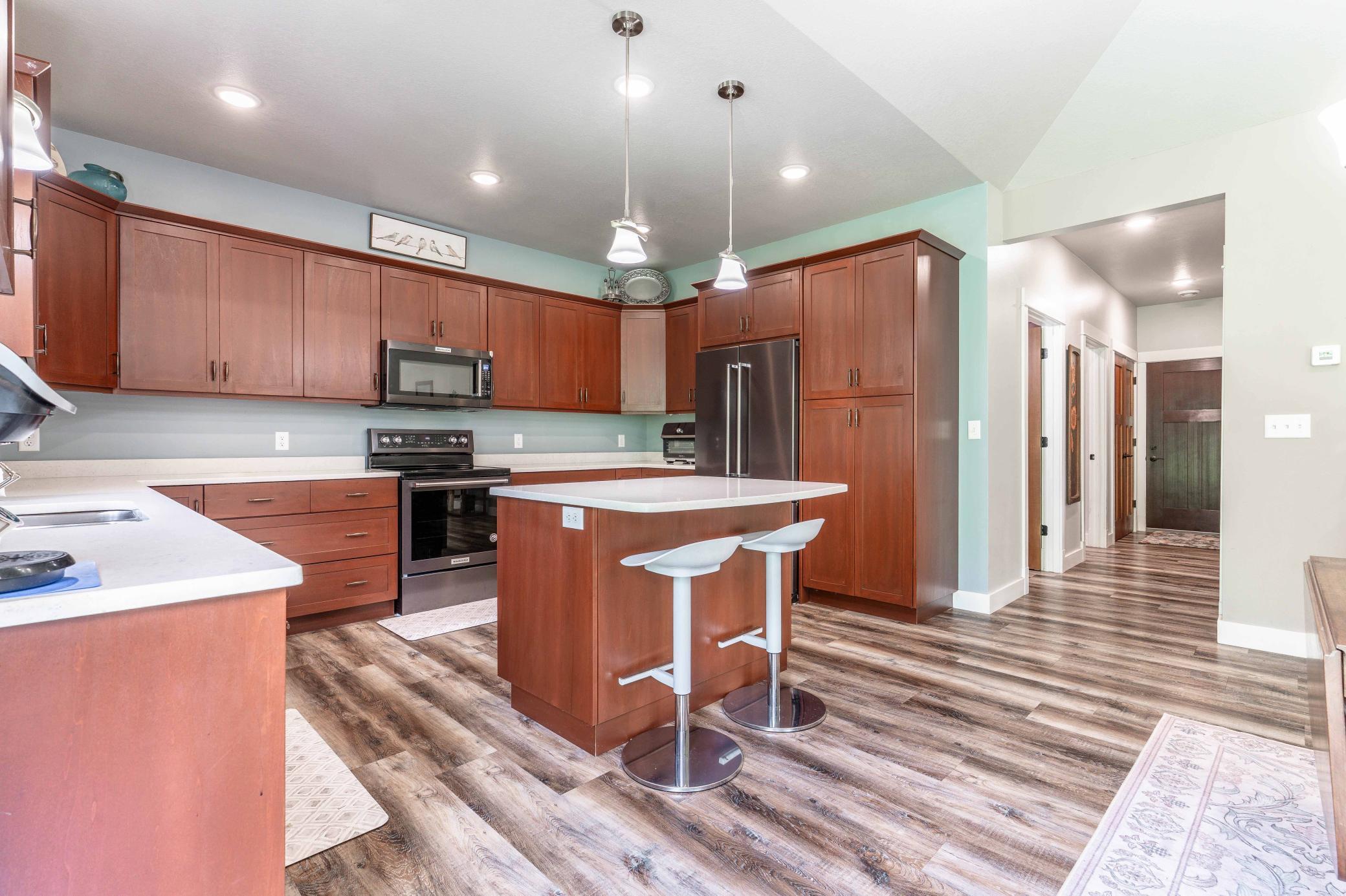 2021 townhouse for sale at 740 Oak Trail in Fergus Falls, MN — 2 bed, 2 bath (photo 16 of 55)