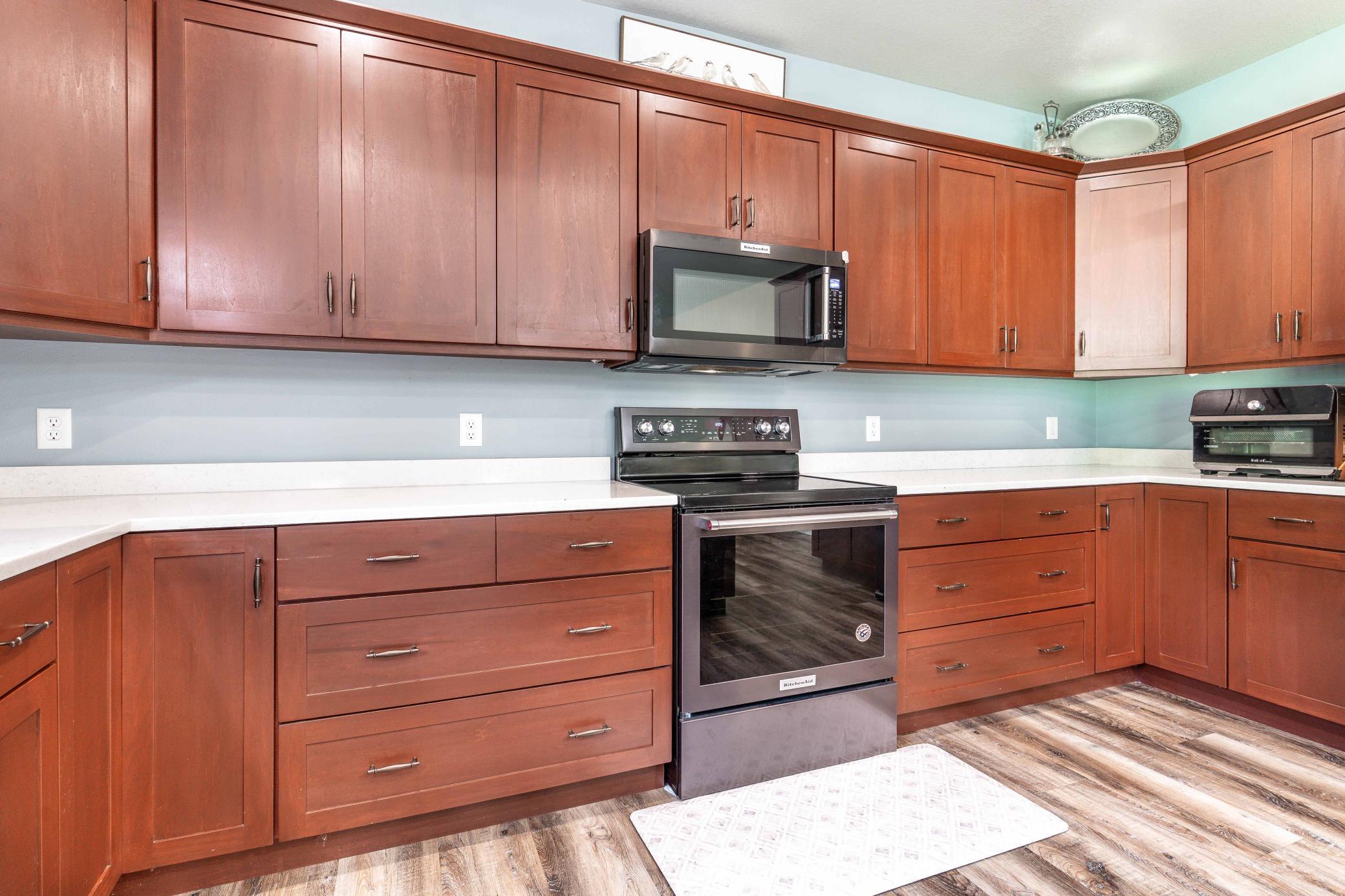 2021 townhouse for sale at 740 Oak Trail in Fergus Falls, MN — 2 bed, 2 bath (photo 18 of 55)