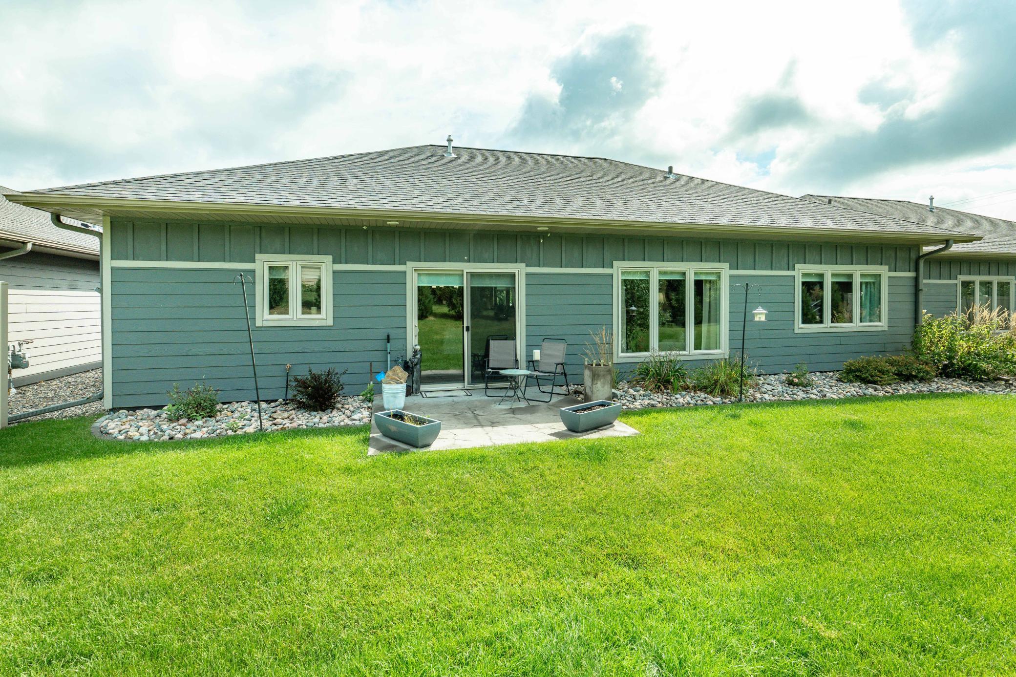 2021 townhouse for sale at 740 Oak Trail in Fergus Falls, MN — 2 bed, 2 bath (photo 39 of 55)