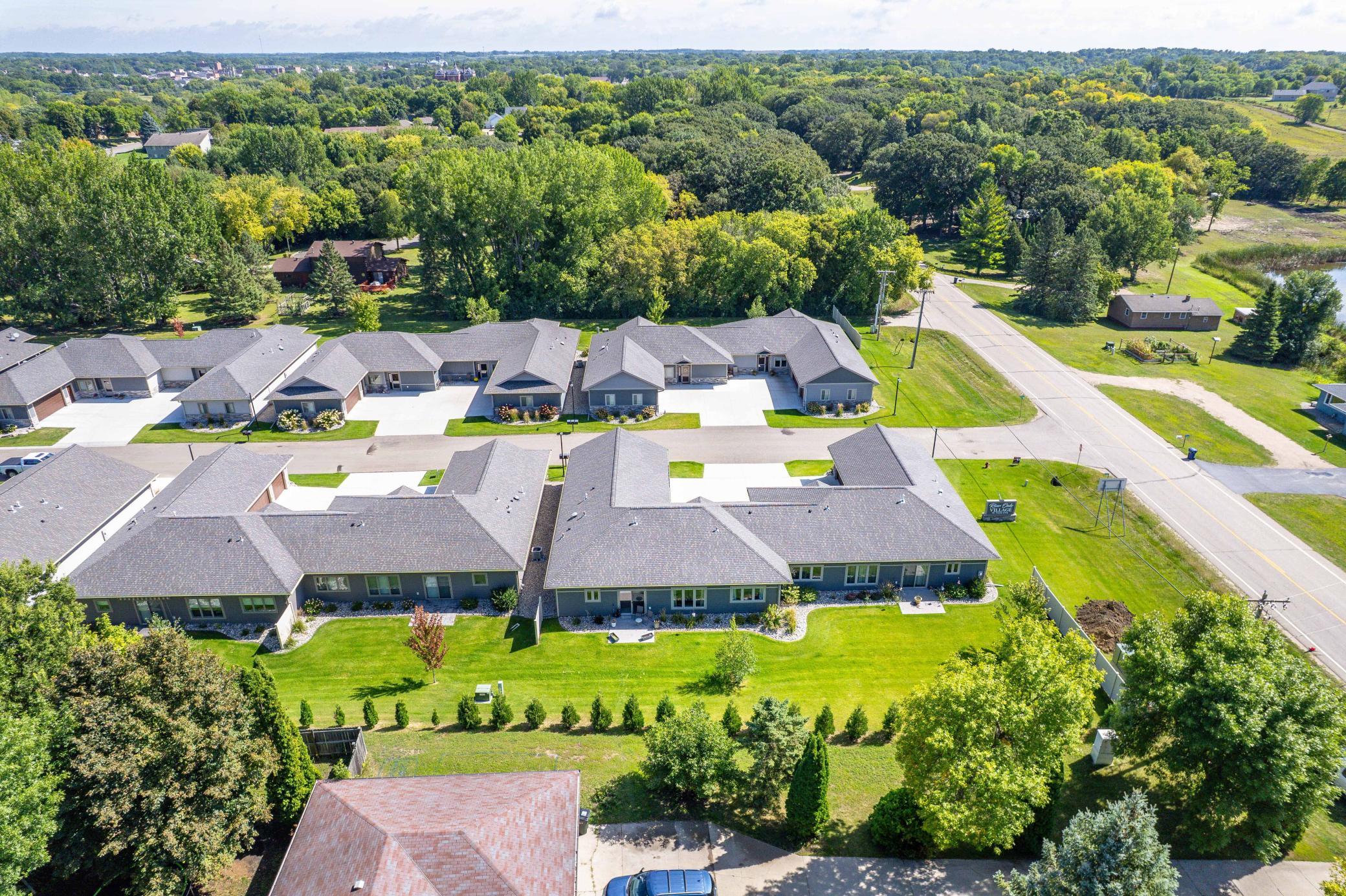 2021 townhouse for sale at 740 Oak Trail in Fergus Falls, MN — 2 bed, 2 bath (photo 51 of 55)