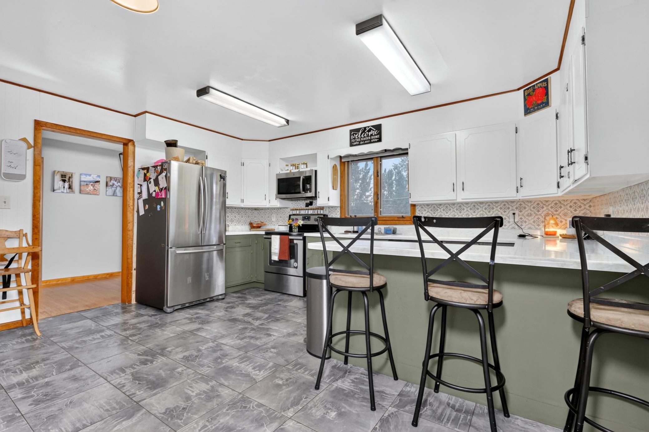 1956 single family home for sale at 408 Mitchell Street in Coleraine, MN — 3 bed, 3 bath (photo 13 of 45)