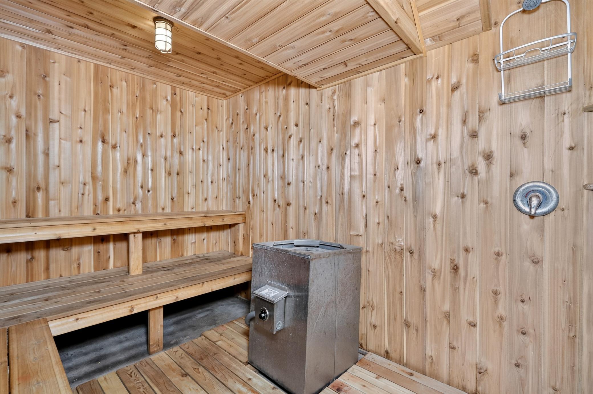 1956 single family home for sale at 408 Mitchell Street in Coleraine, MN — 3 bed, 3 bath (photo 33 of 45)