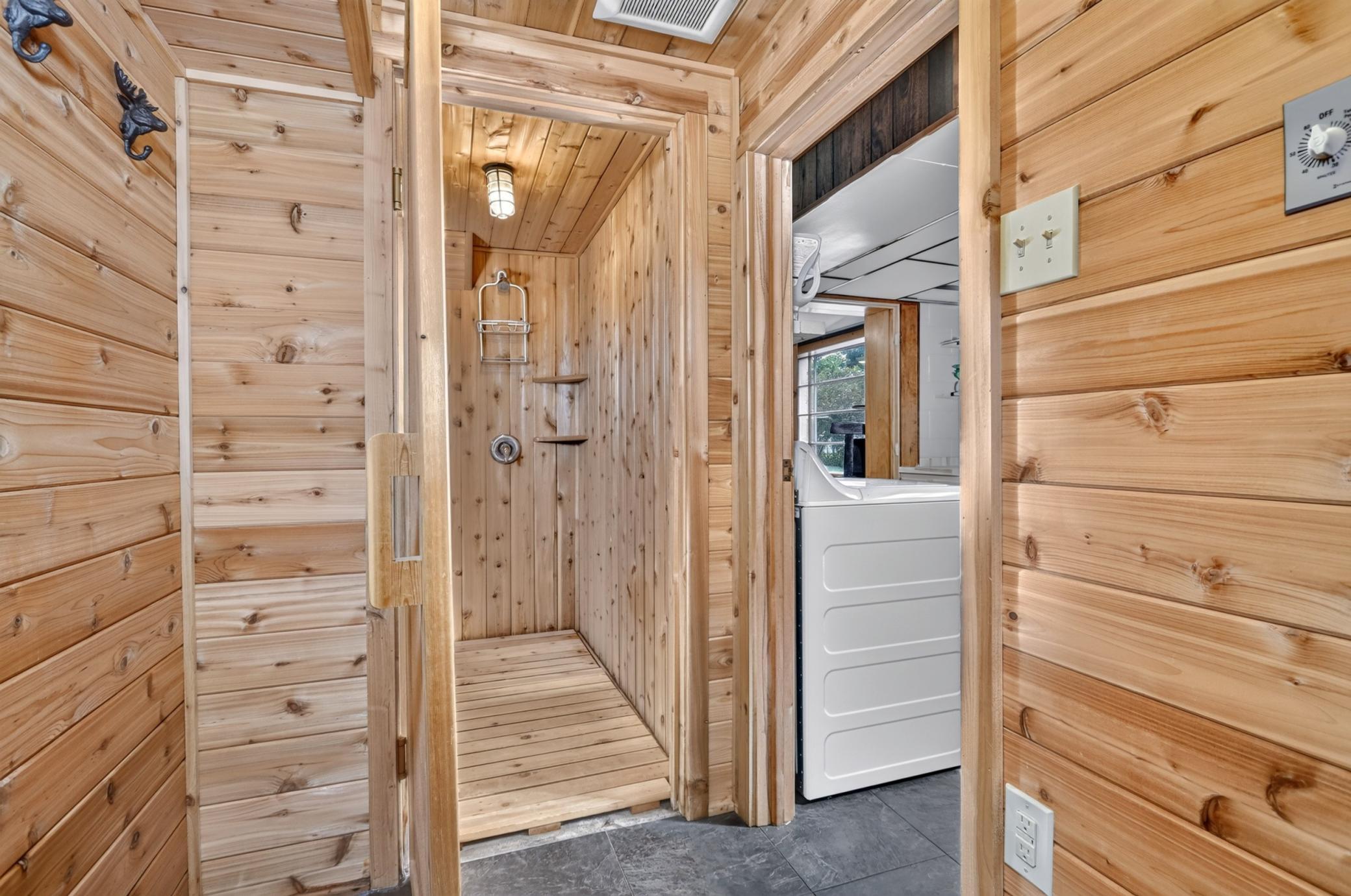 1956 single family home for sale at 408 Mitchell Street in Coleraine, MN — 3 bed, 3 bath (photo 35 of 45)