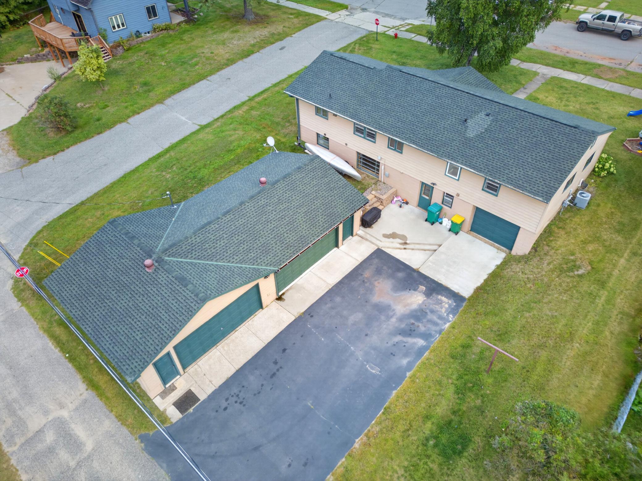 1956 single family home for sale at 408 Mitchell Street in Coleraine, MN — 3 bed, 3 bath (photo 41 of 45)