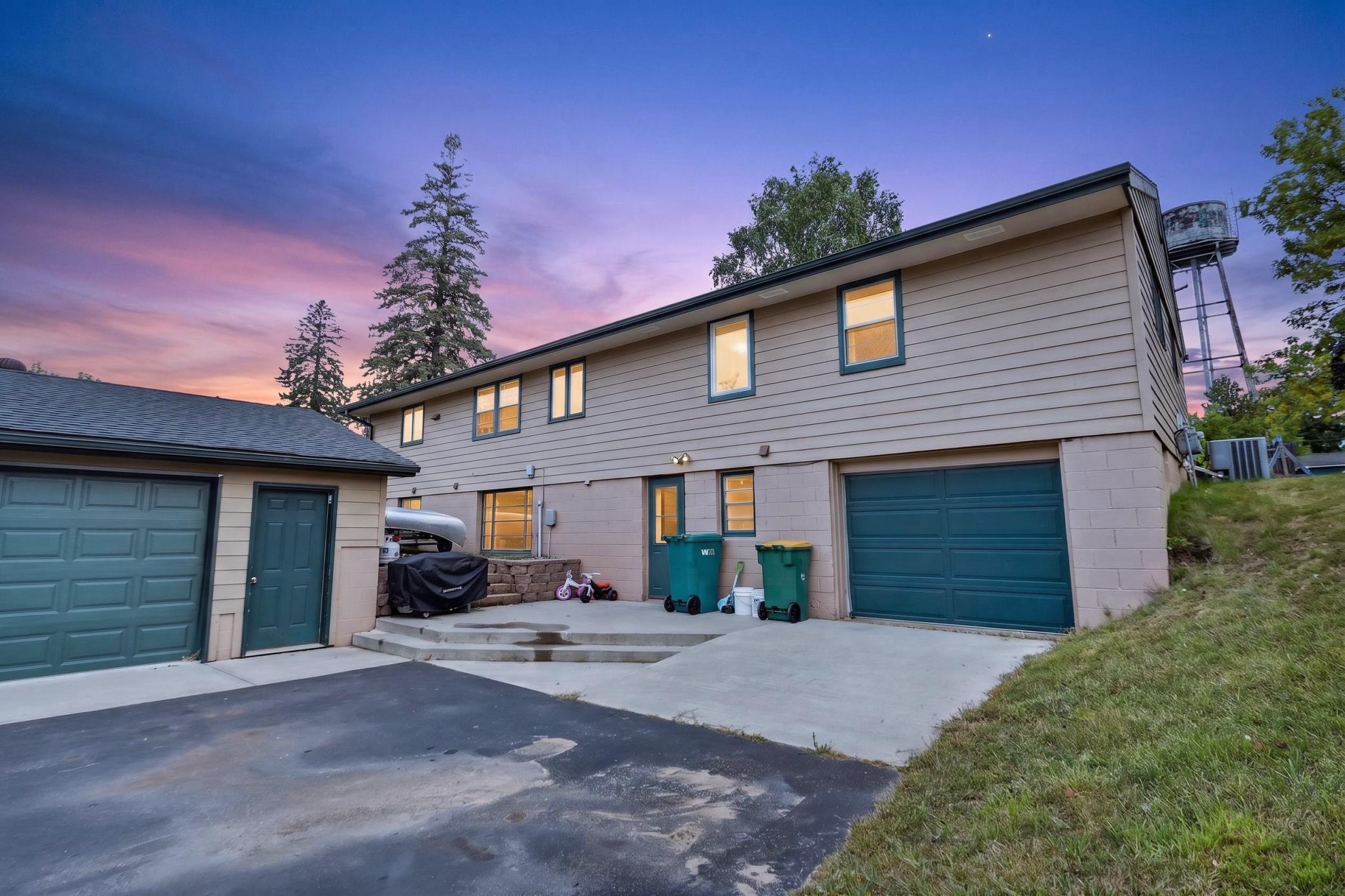 1956 single family home for sale at 408 Mitchell Street in Coleraine, MN — 3 bed, 3 bath (photo 8 of 45)