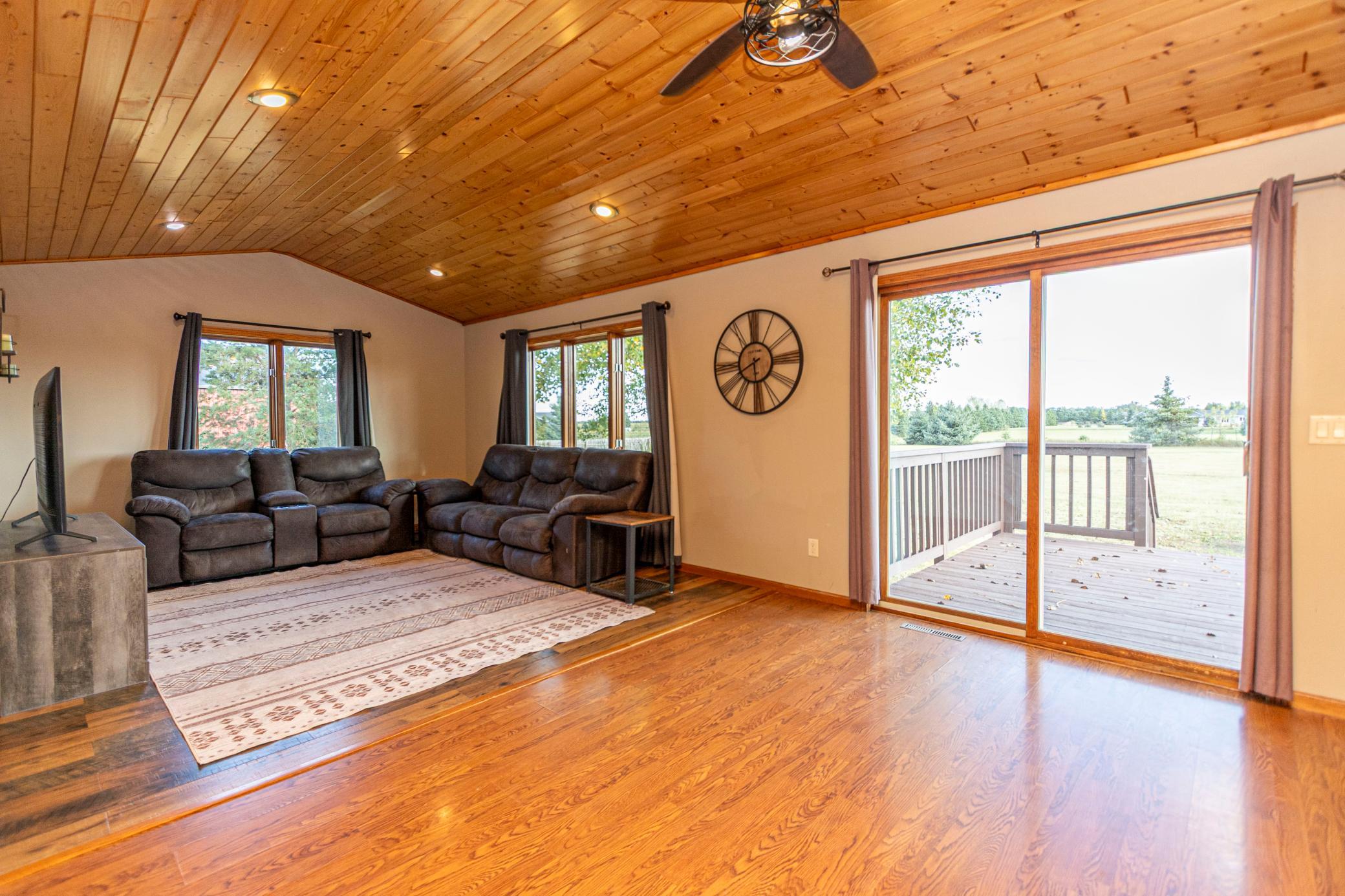 2004 single family home for sale at 4900 Bear Path Road SE in Alexandria, MN — 5 bed, 3 bath (photo 11 of 50)