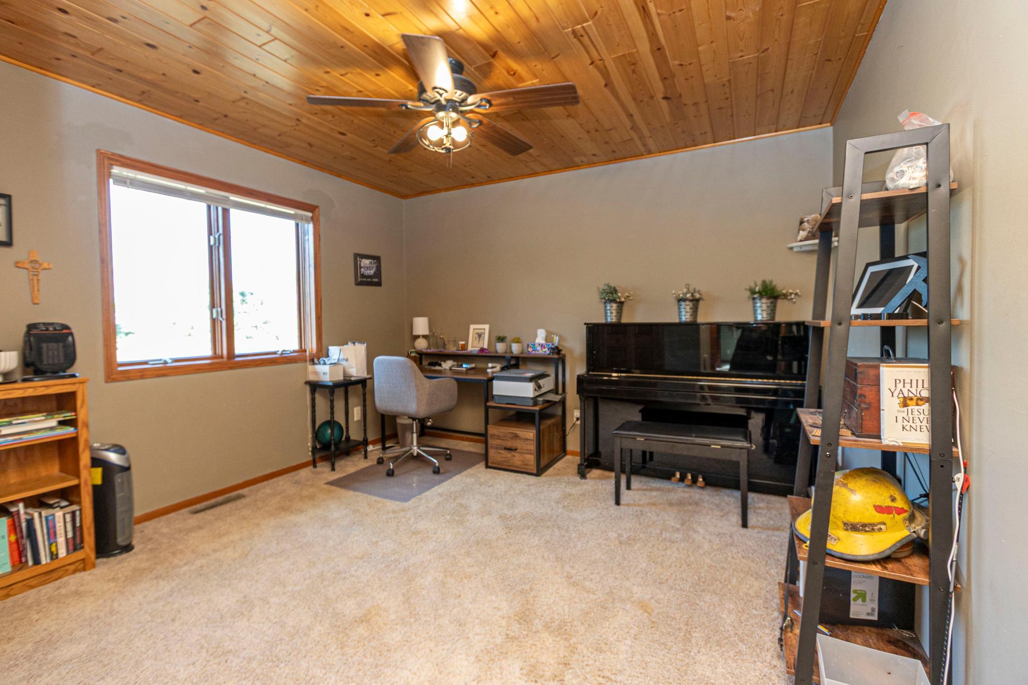 2004 single family home for sale at 4900 Bear Path Road SE in Alexandria, MN — 5 bed, 3 bath (photo 16 of 50)