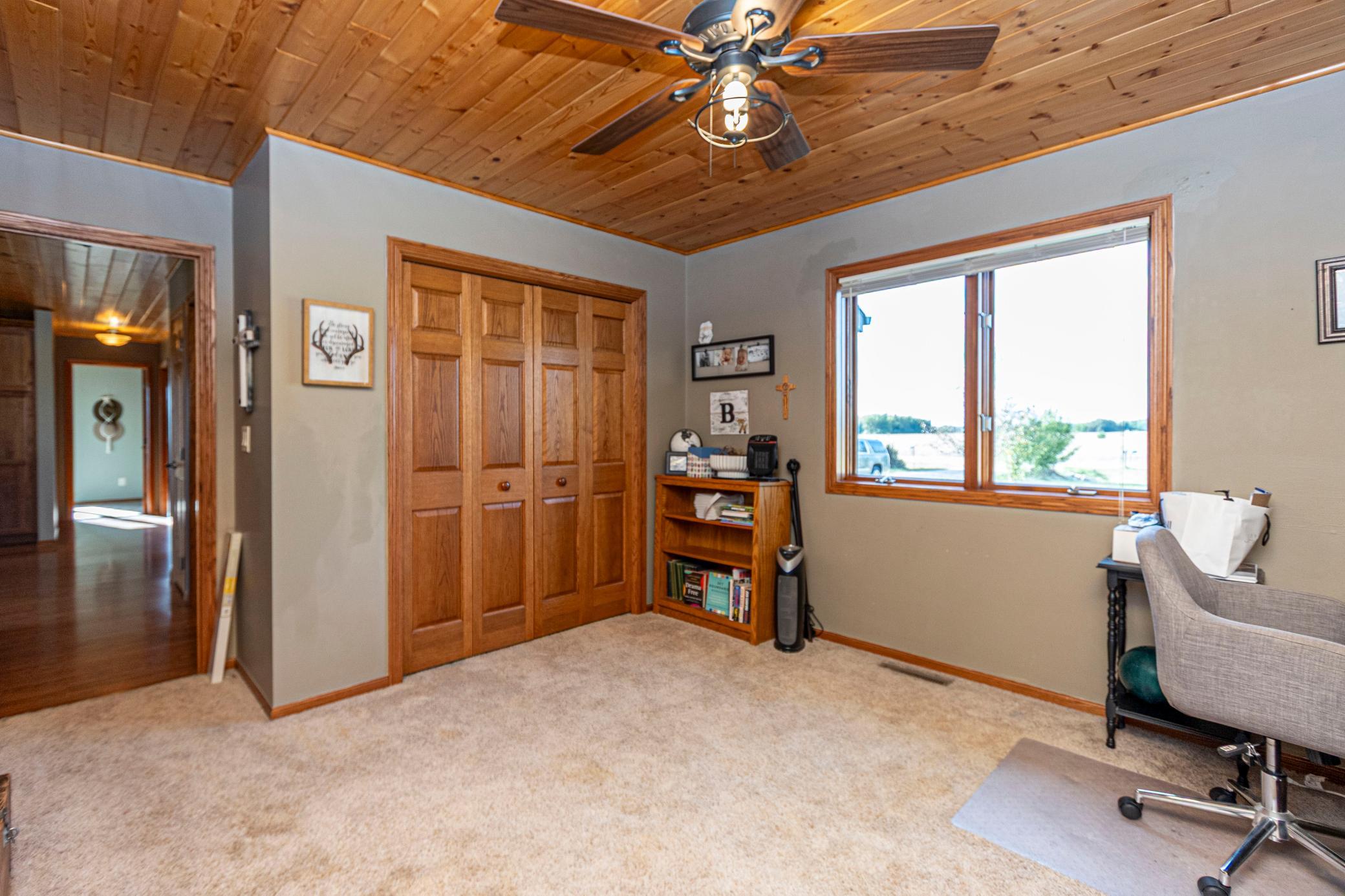 2004 single family home for sale at 4900 Bear Path Road SE in Alexandria, MN — 5 bed, 3 bath (photo 17 of 50)