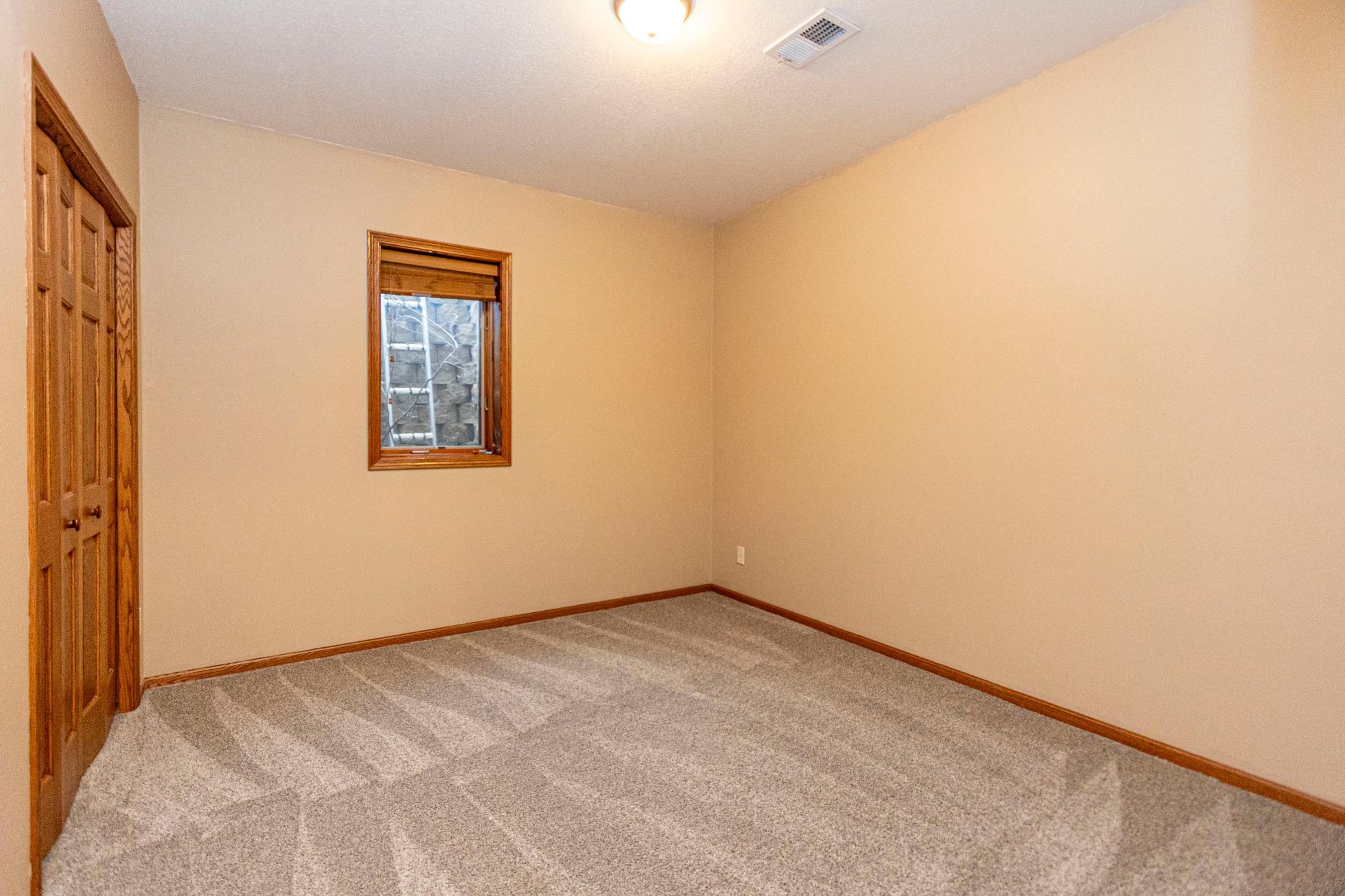 2004 single family home for sale at 4900 Bear Path Road SE in Alexandria, MN — 5 bed, 3 bath (photo 27 of 50)