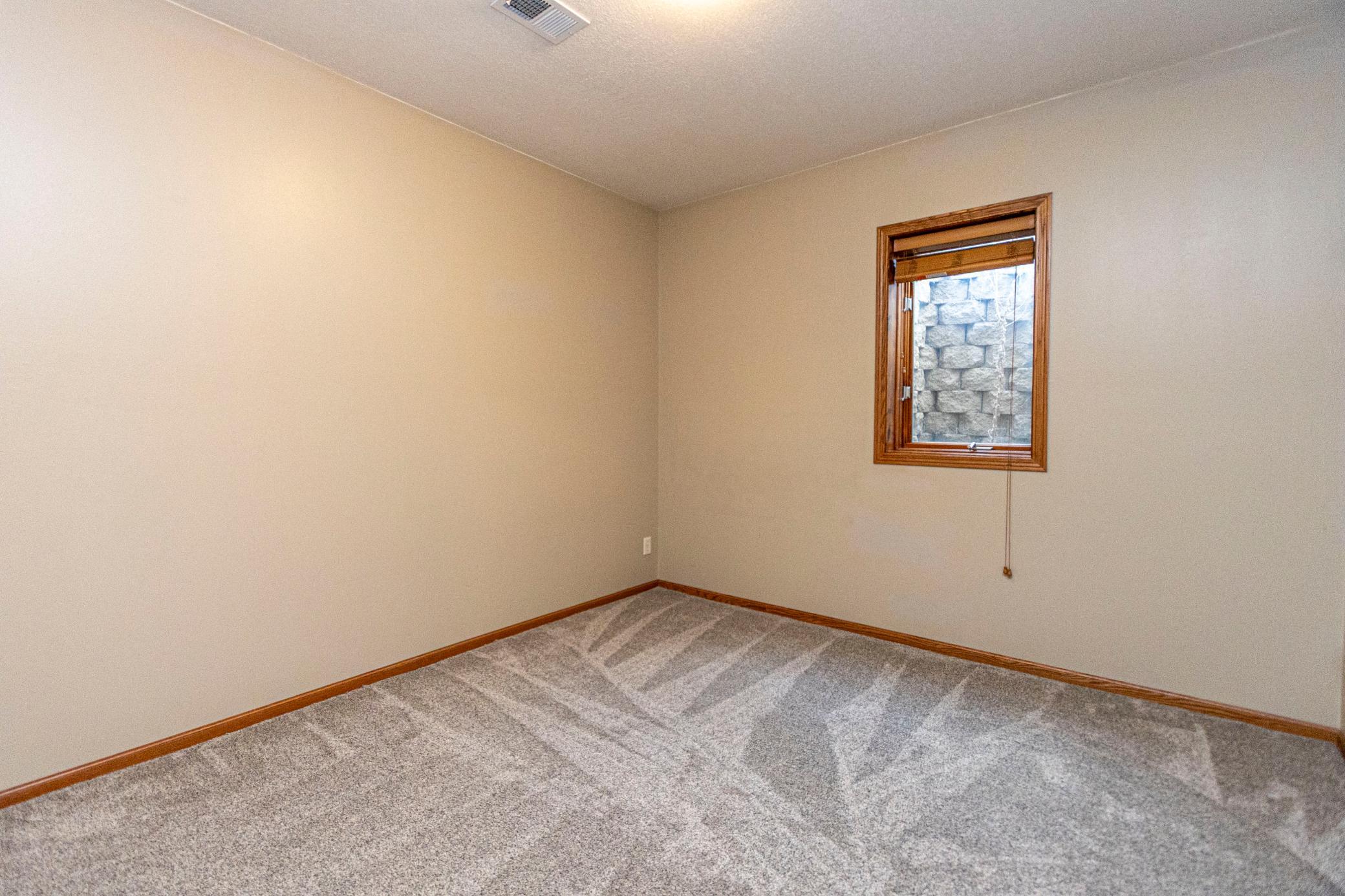 2004 single family home for sale at 4900 Bear Path Road SE in Alexandria, MN — 5 bed, 3 bath (photo 29 of 50)