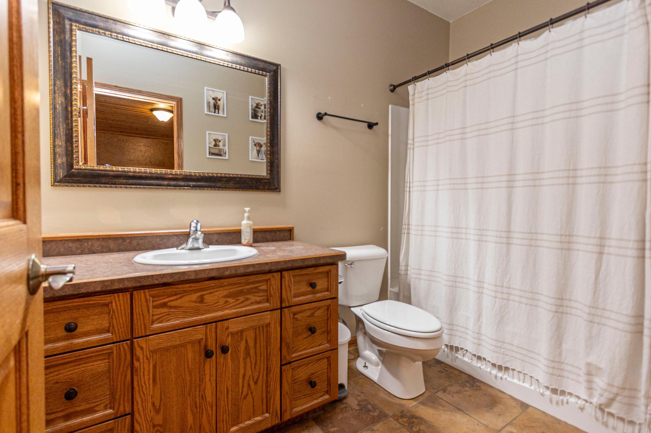 2004 single family home for sale at 4900 Bear Path Road SE in Alexandria, MN — 5 bed, 3 bath (photo 31 of 50)