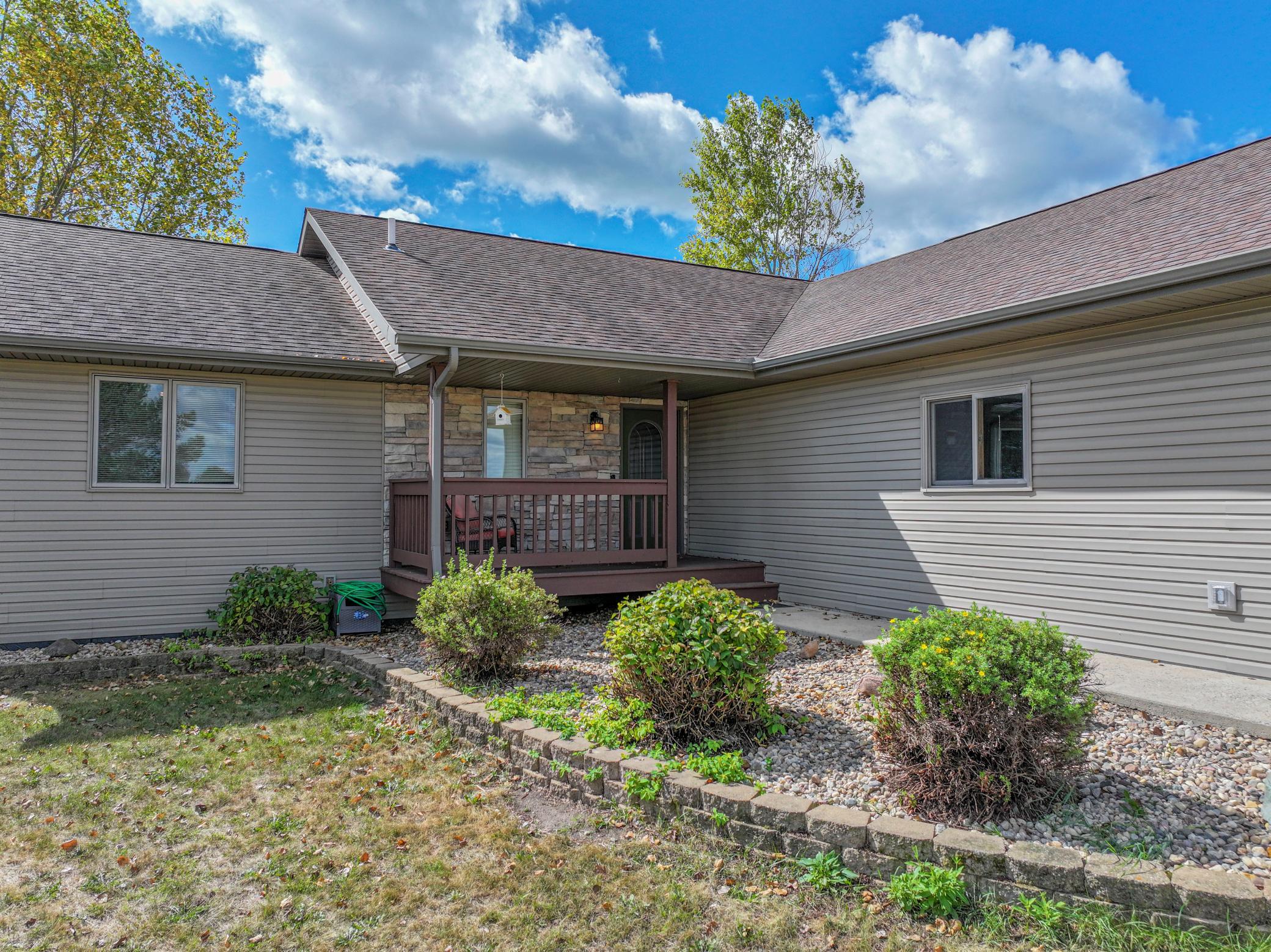 2004 single family home for sale at 4900 Bear Path Road SE in Alexandria, MN — 5 bed, 3 bath (photo 38 of 50)